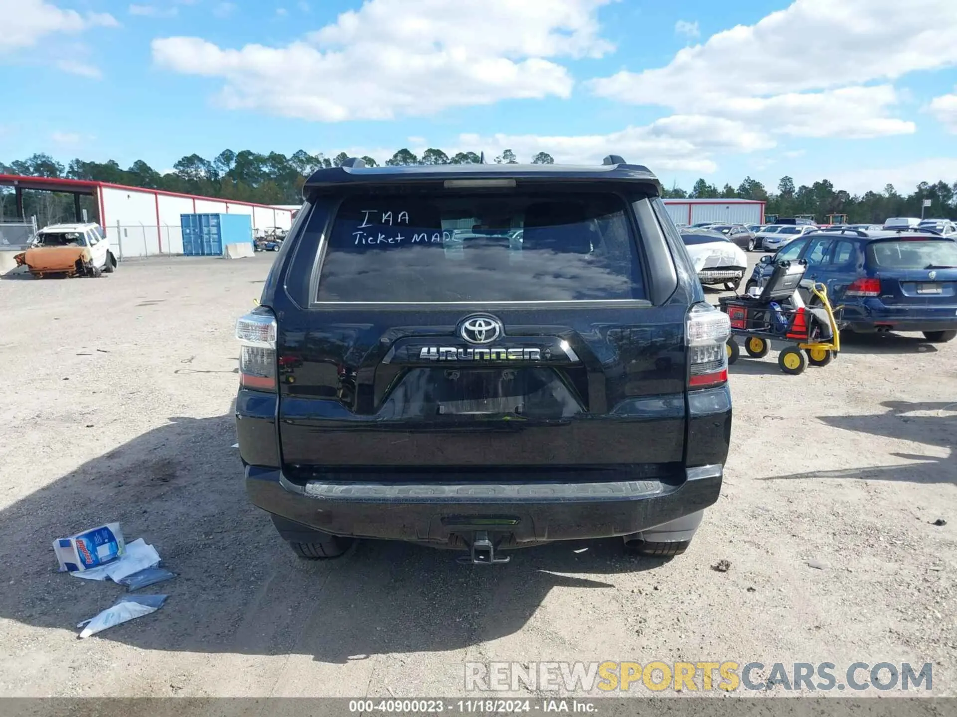 16 Photograph of a damaged car JTEEU5JR2P5301737 TOYOTA 4RUNNER 2023