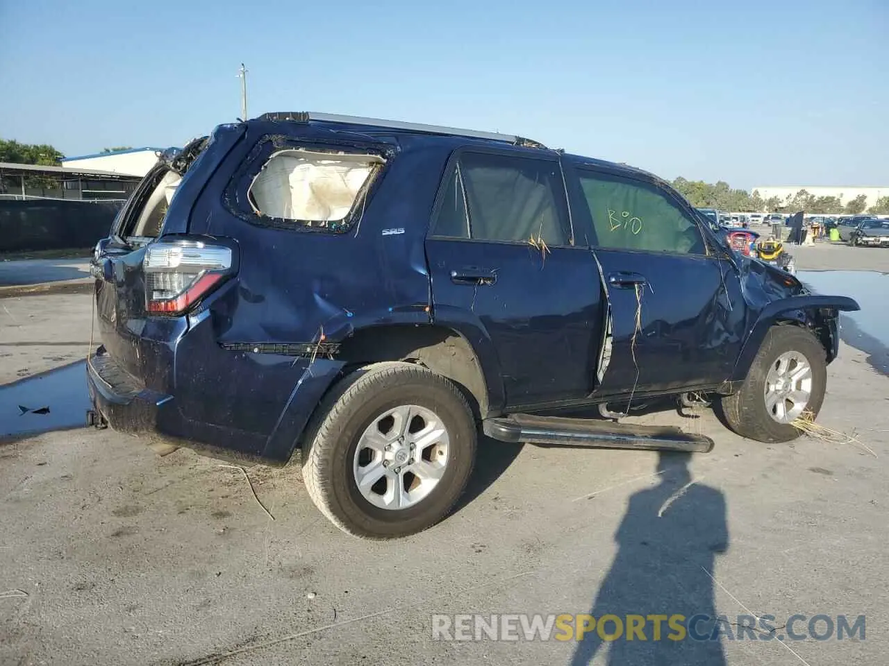 3 Photograph of a damaged car JTEEU5JR5P5279040 TOYOTA 4RUNNER 2023