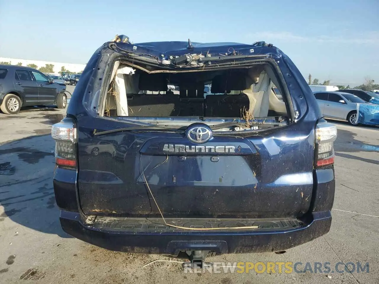 6 Photograph of a damaged car JTEEU5JR5P5279040 TOYOTA 4RUNNER 2023