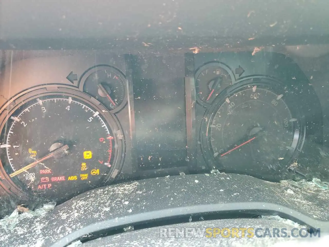 9 Photograph of a damaged car JTEEU5JR5P5279040 TOYOTA 4RUNNER 2023
