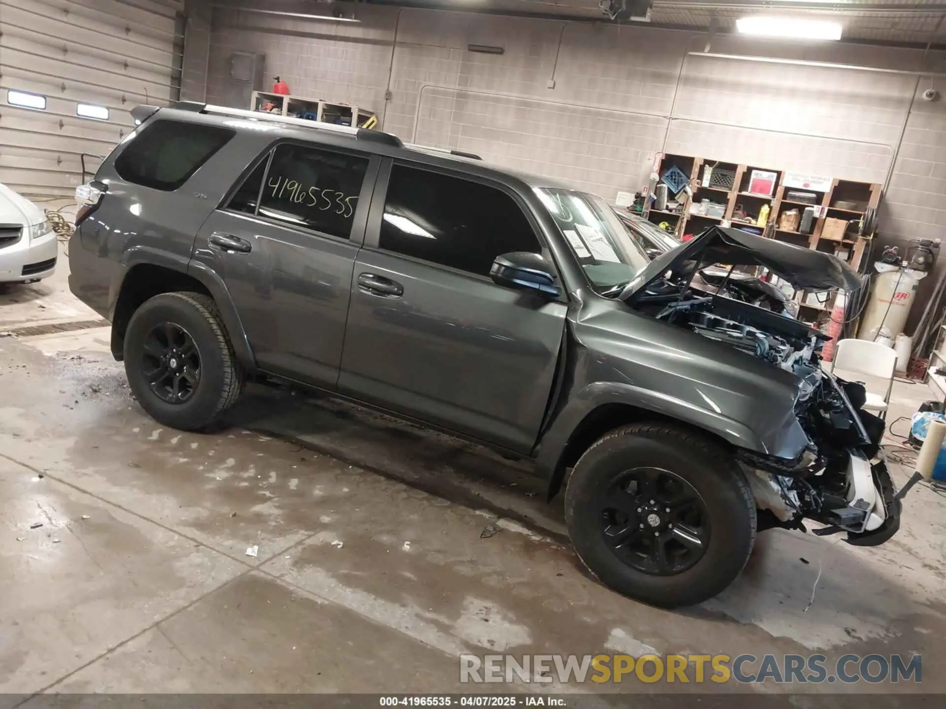 1 Photograph of a damaged car JTEEU5JR5P5300355 TOYOTA 4RUNNER 2023