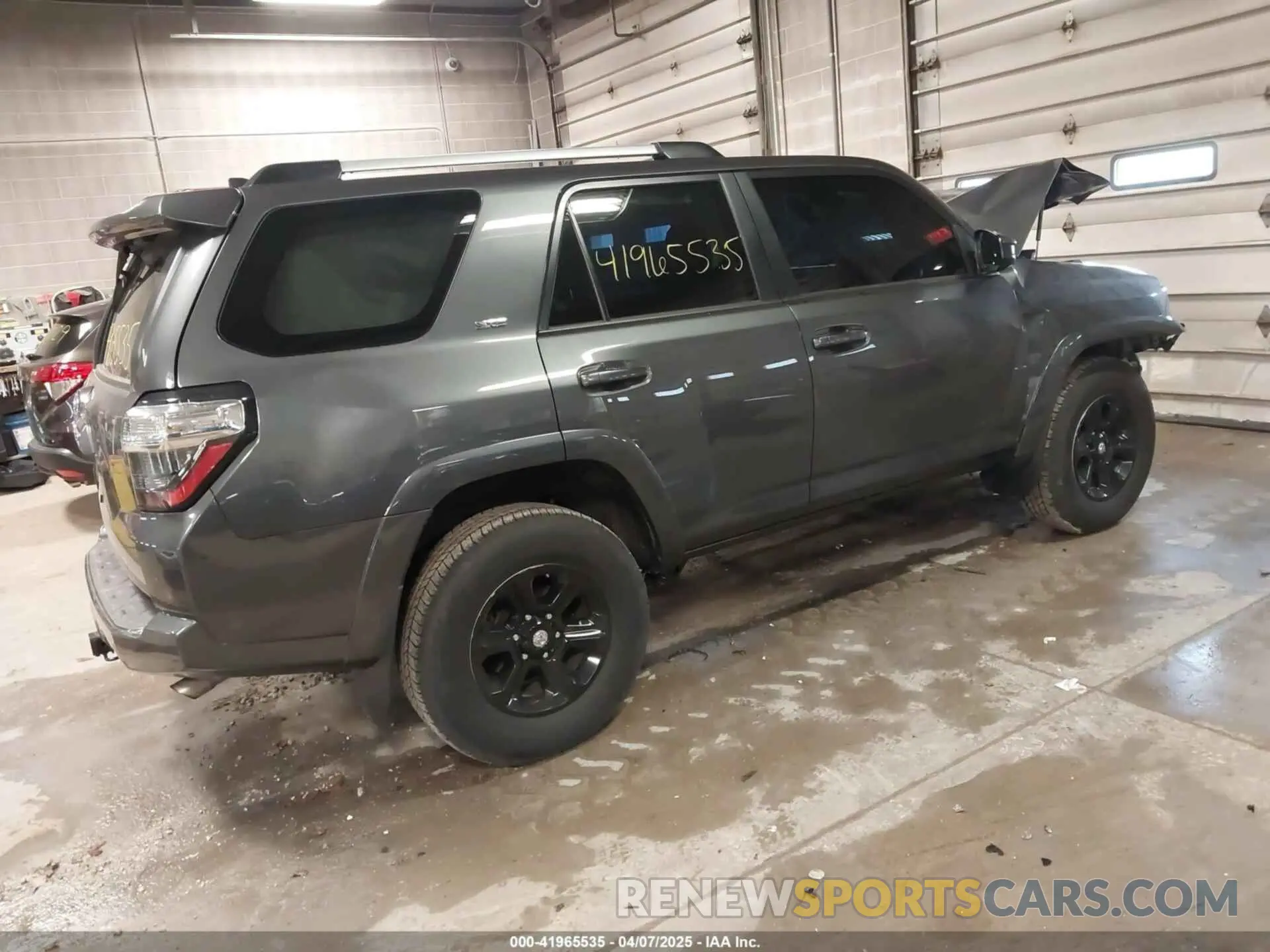 4 Photograph of a damaged car JTEEU5JR5P5300355 TOYOTA 4RUNNER 2023