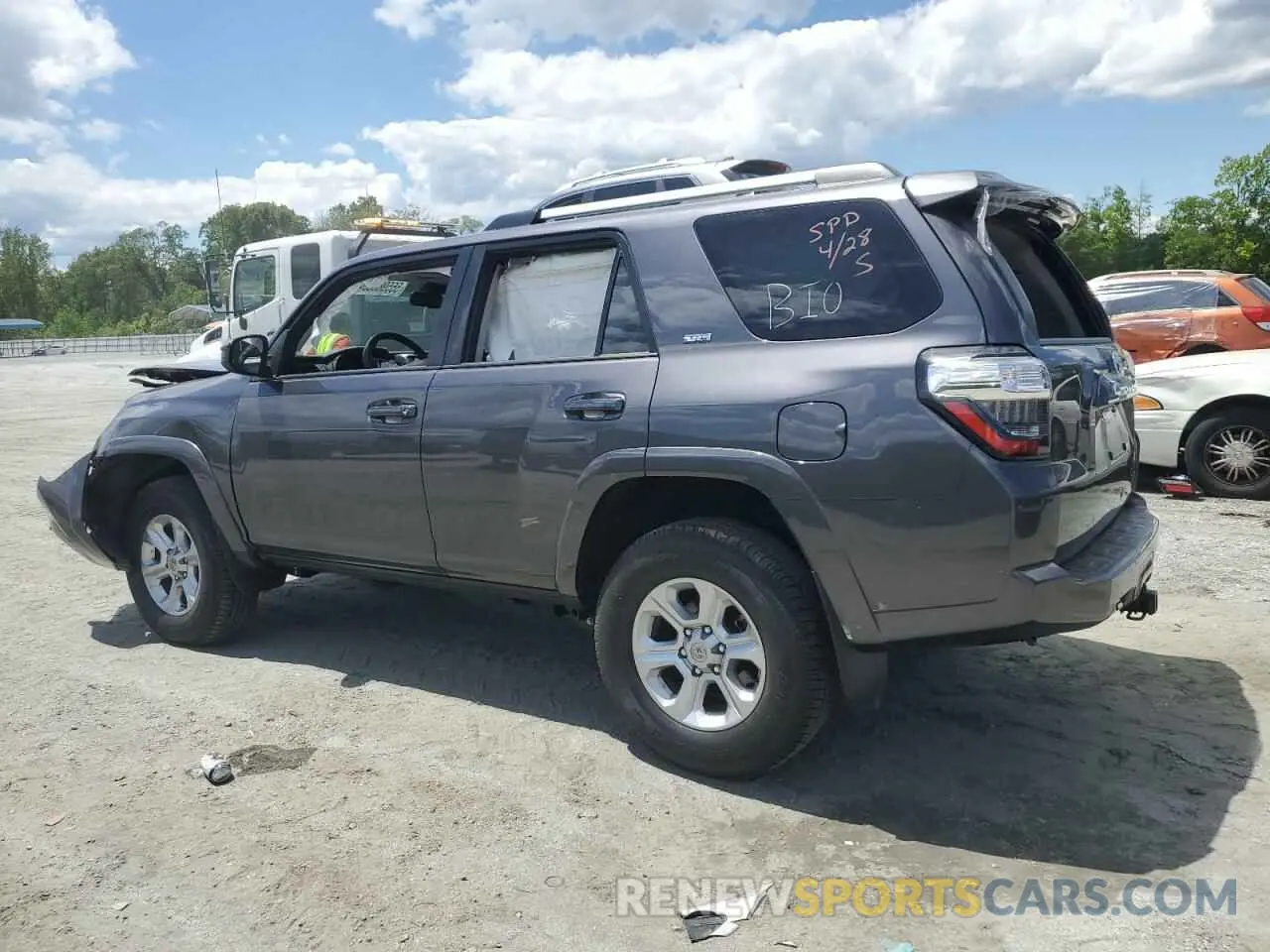 2 Photograph of a damaged car JTEEU5JR9P5286816 TOYOTA 4RUNNER 2023