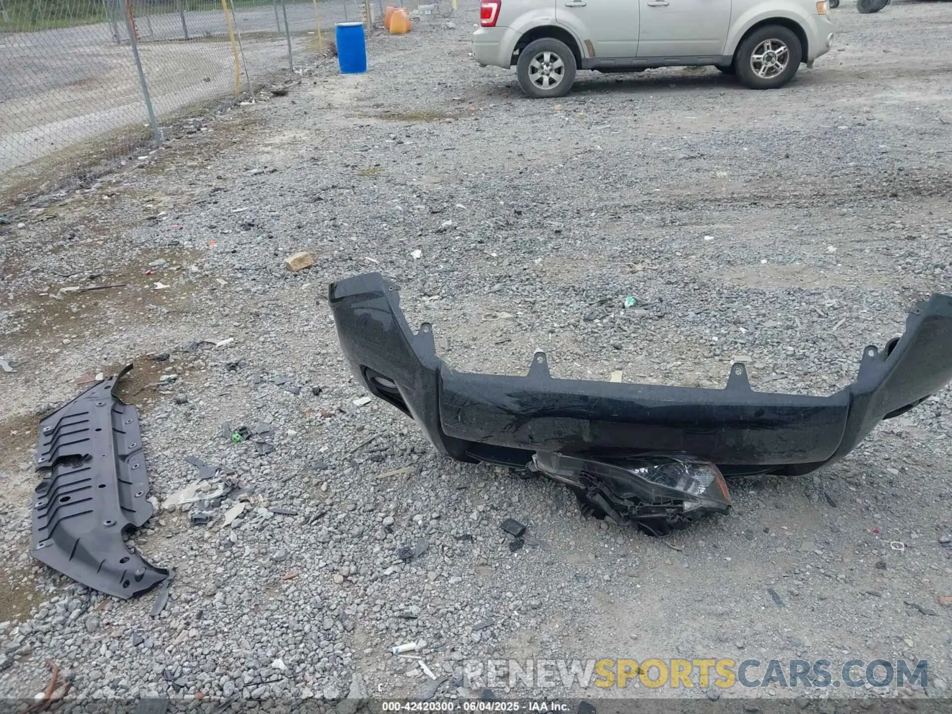12 Photograph of a damaged car JTEEU5JR9P5288145 TOYOTA 4RUNNER 2023