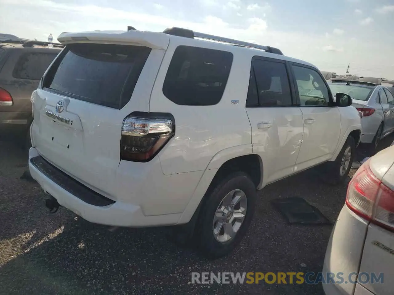 3 Photograph of a damaged car JTEEU5JR9P5293488 TOYOTA 4RUNNER 2023