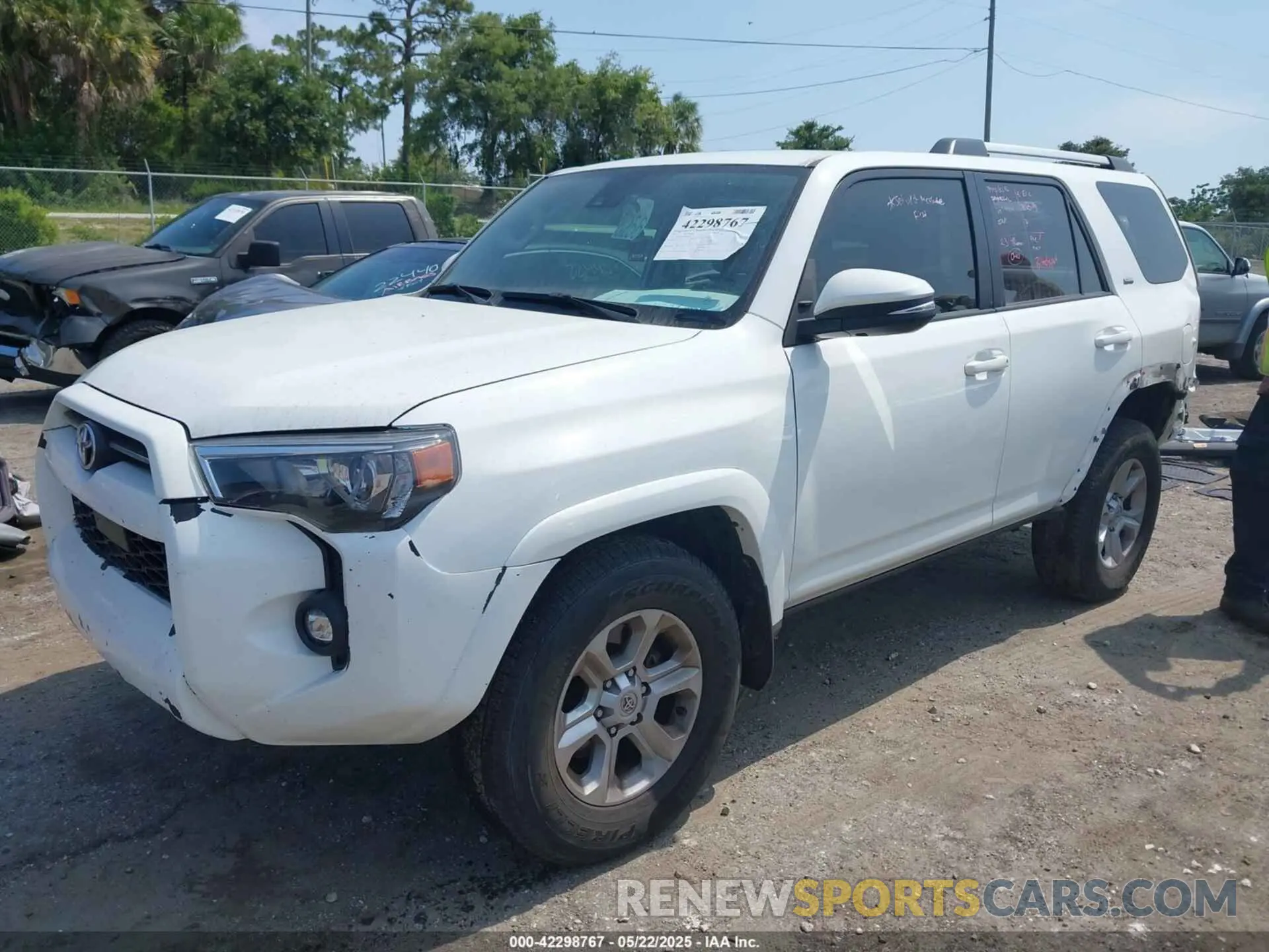 2 Photograph of a damaged car JTEFU5JR3P5294222 TOYOTA 4RUNNER 2023