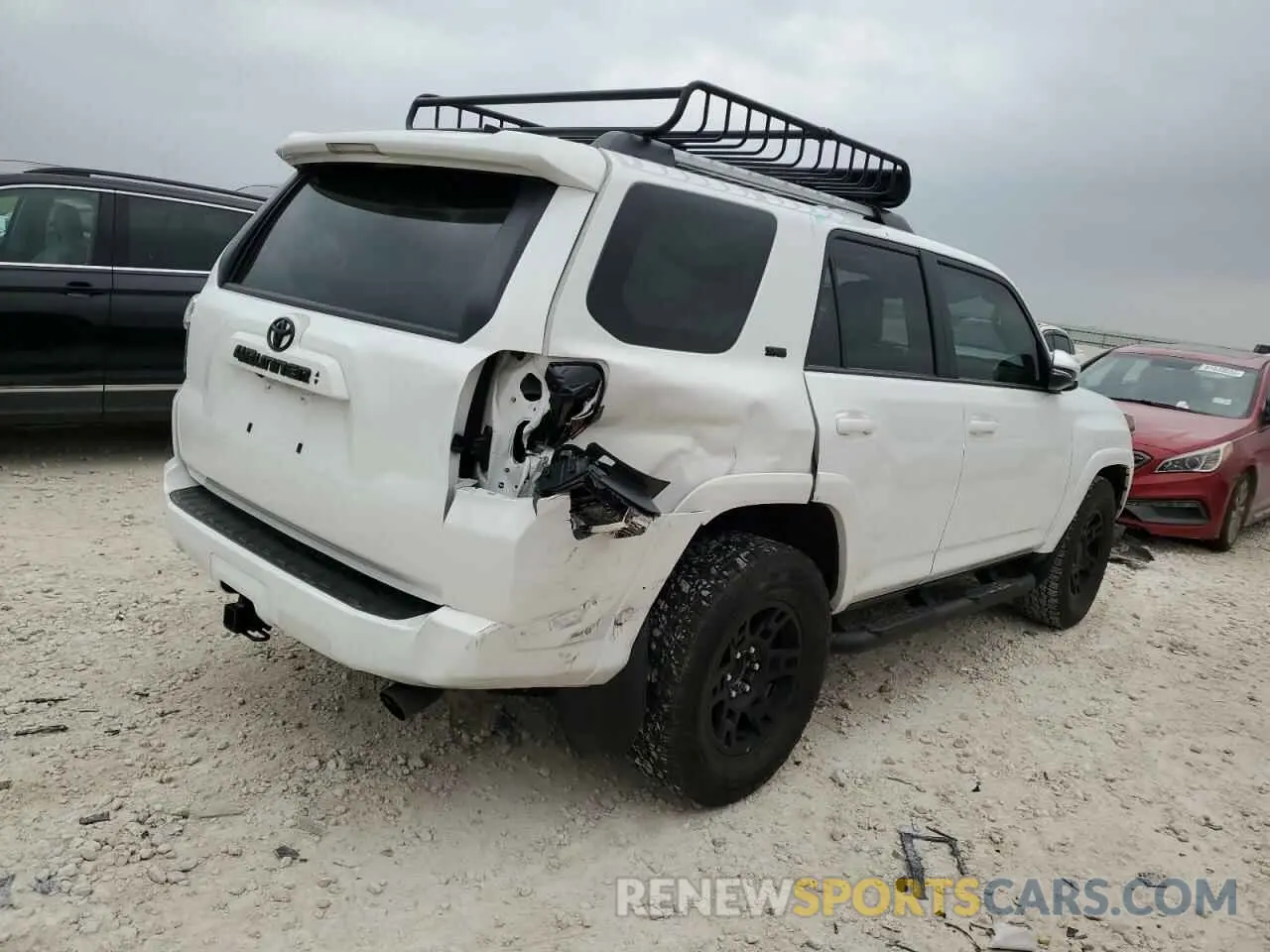 3 Photograph of a damaged car JTEFU5JR3P5298139 TOYOTA 4RUNNER 2023