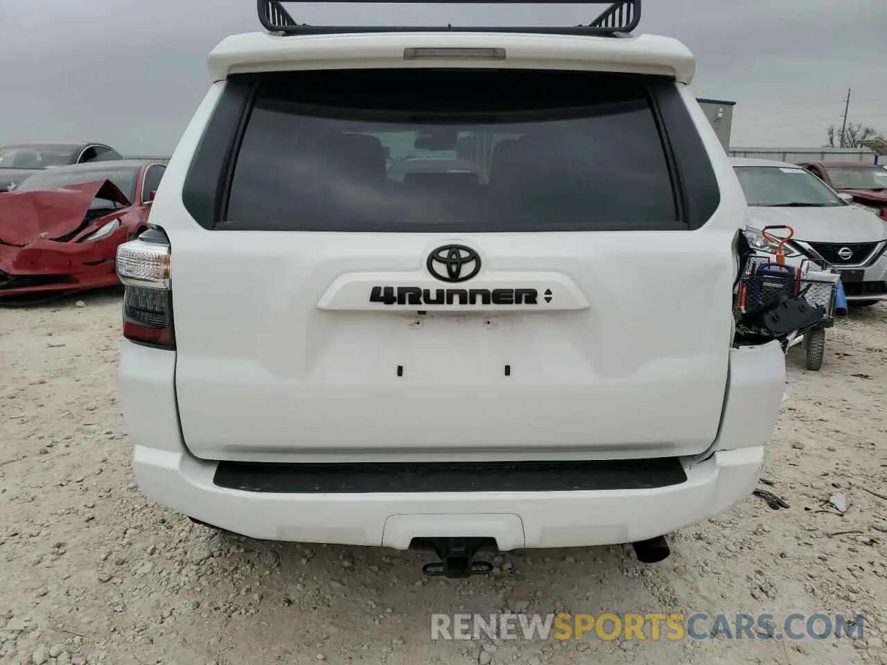 6 Photograph of a damaged car JTEFU5JR3P5298139 TOYOTA 4RUNNER 2023