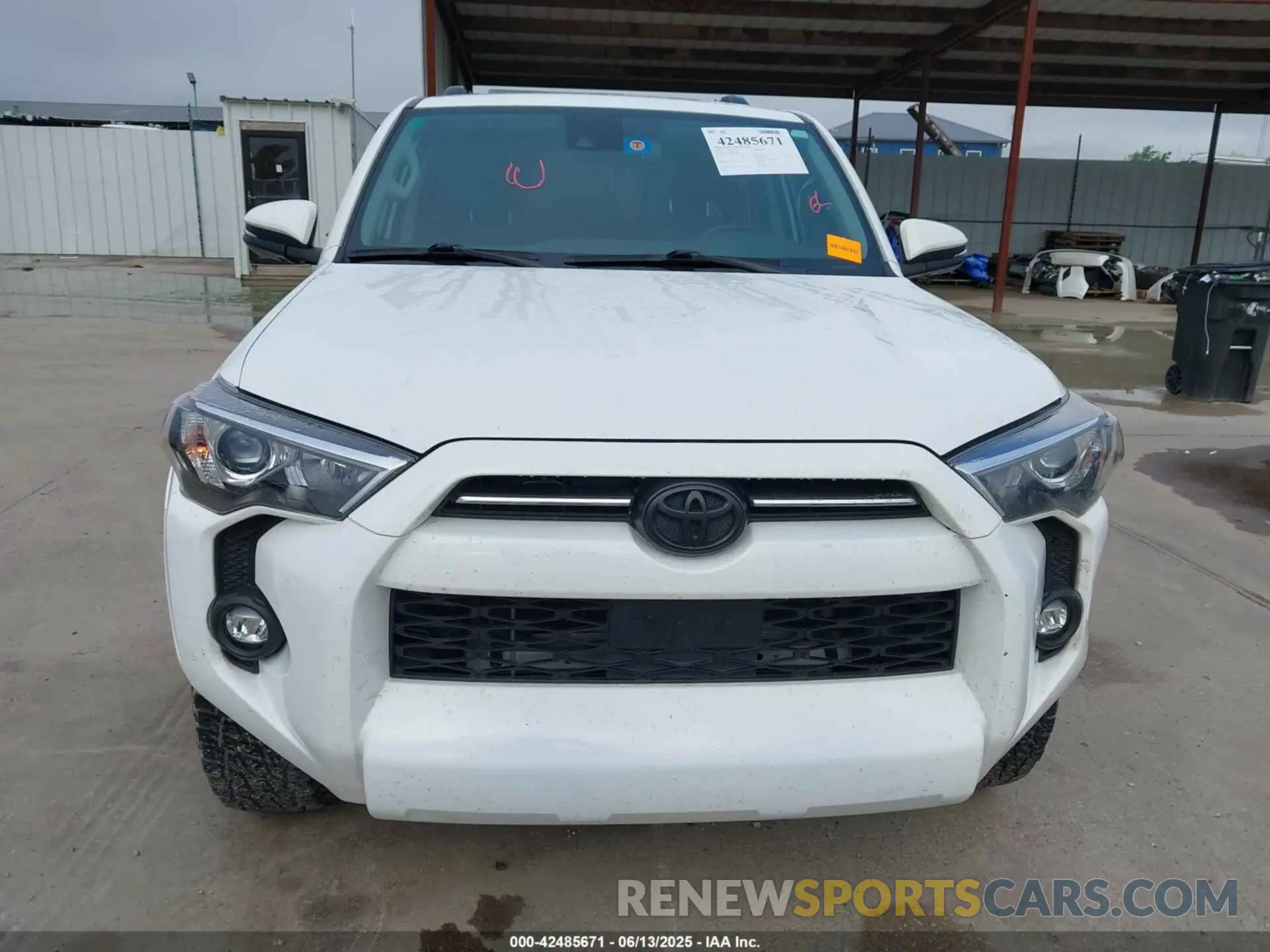 13 Photograph of a damaged car JTEFU5JR4P5280720 TOYOTA 4RUNNER 2023
