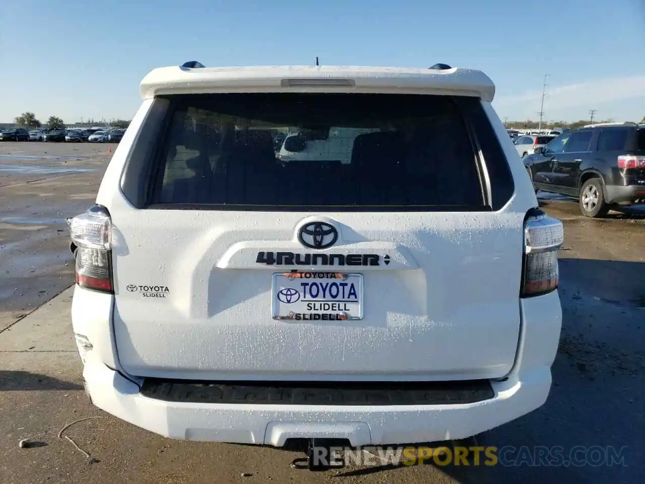 6 Photograph of a damaged car JTEFU5JR5P5284372 TOYOTA 4RUNNER 2023