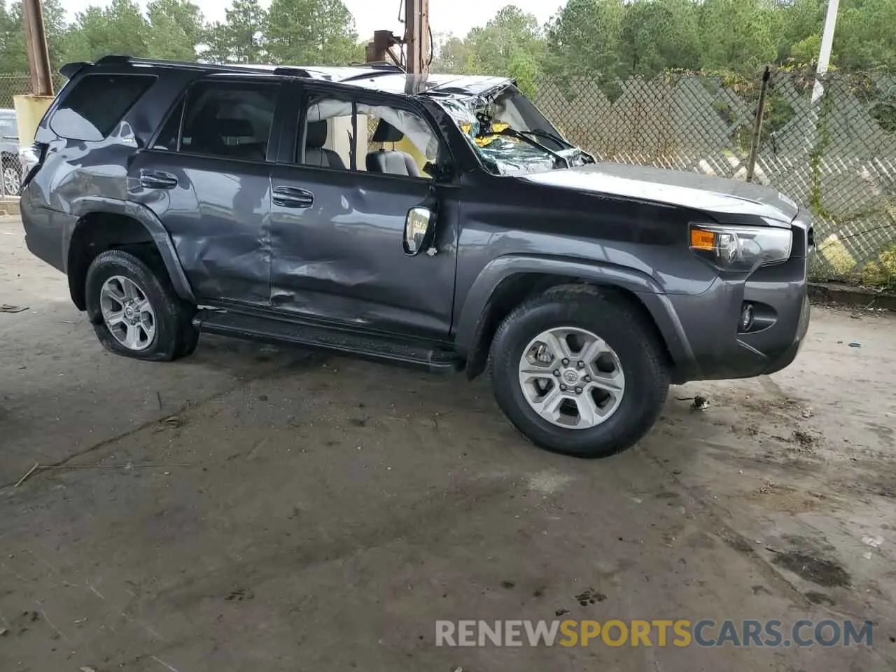 4 Photograph of a damaged car JTEFU5JR6P5280377 TOYOTA 4RUNNER 2023