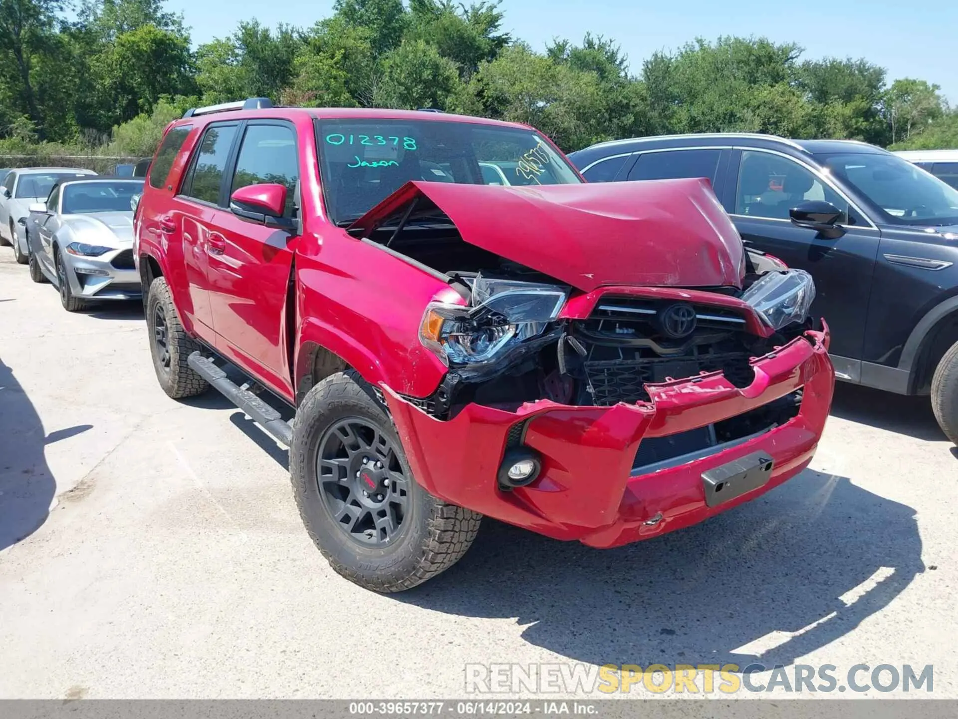 1 Photograph of a damaged car JTEFU5JR6P5292030 TOYOTA 4RUNNER 2023