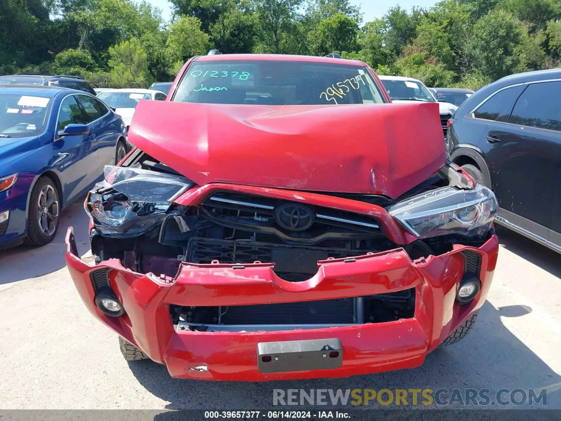 12 Photograph of a damaged car JTEFU5JR6P5292030 TOYOTA 4RUNNER 2023