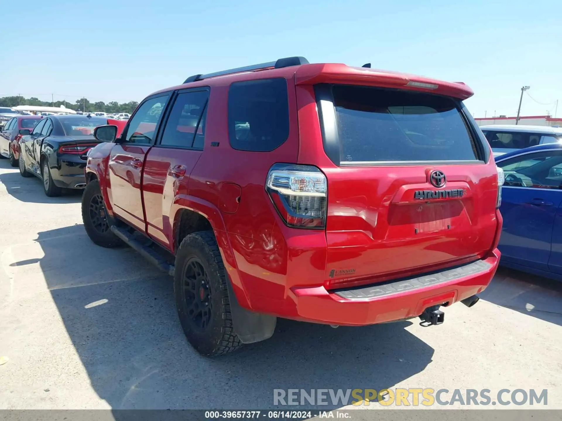 3 Photograph of a damaged car JTEFU5JR6P5292030 TOYOTA 4RUNNER 2023