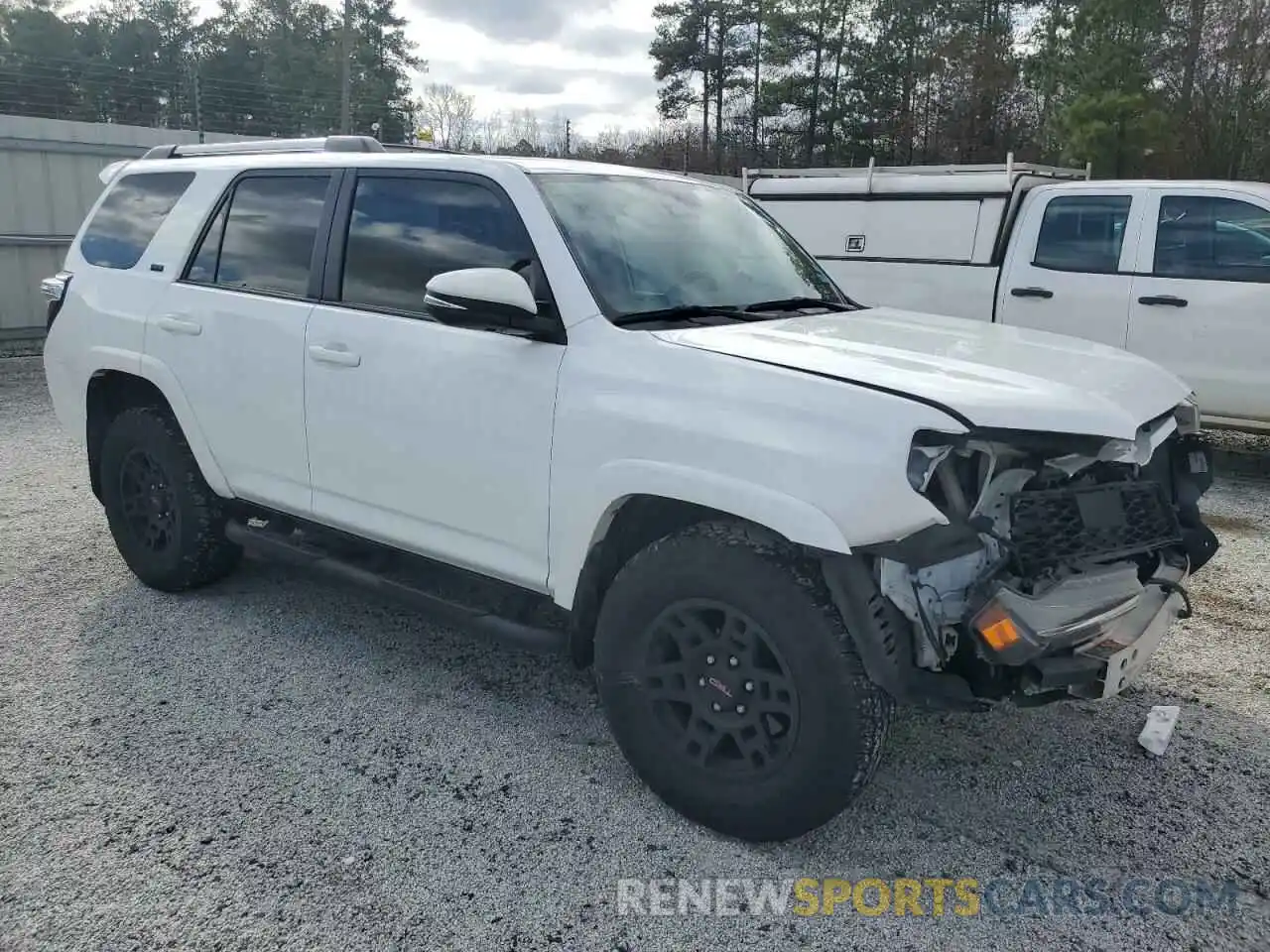 4 Photograph of a damaged car JTEFU5JR6P5297244 TOYOTA 4RUNNER 2023