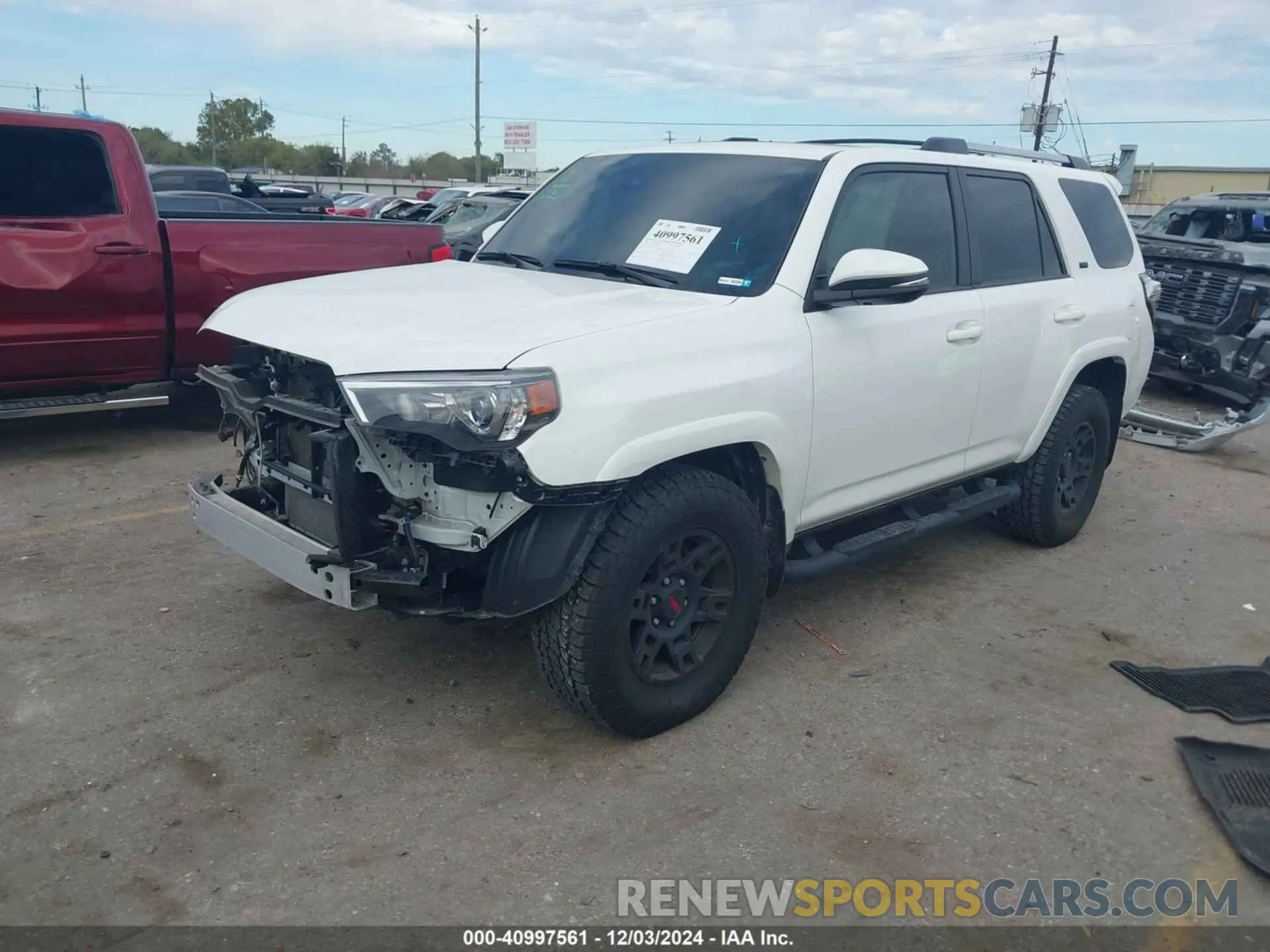 2 Photograph of a damaged car JTEFU5JR6P5303639 TOYOTA 4RUNNER 2023