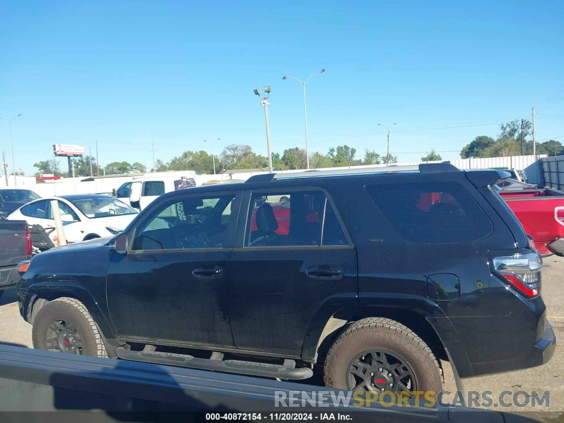 14 Photograph of a damaged car JTEFU5JR7P5304685 TOYOTA 4RUNNER 2023