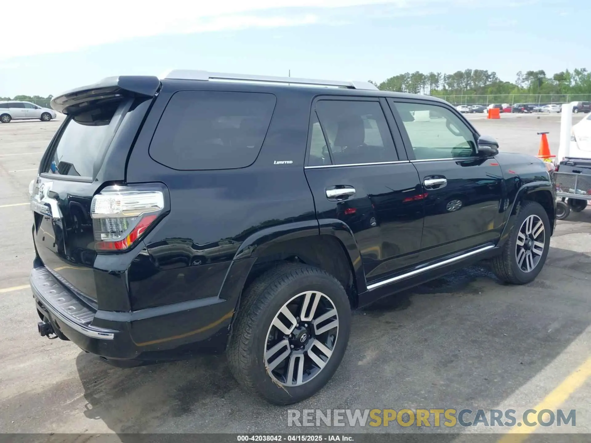 4 Photograph of a damaged car JTEKU5JR1P6184987 TOYOTA 4RUNNER 2023