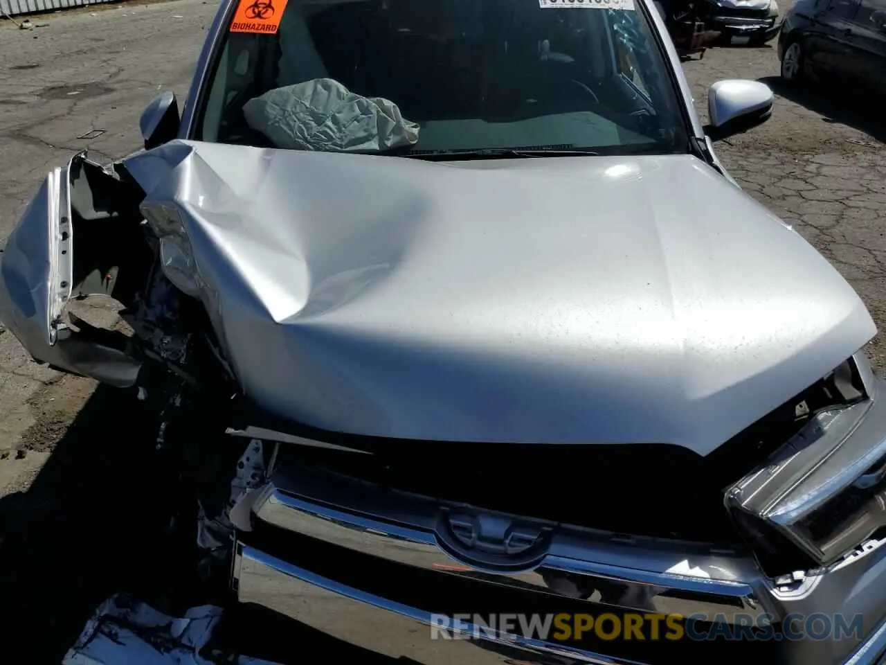 12 Photograph of a damaged car JTEKU5JR5P6131418 TOYOTA 4RUNNER 2023