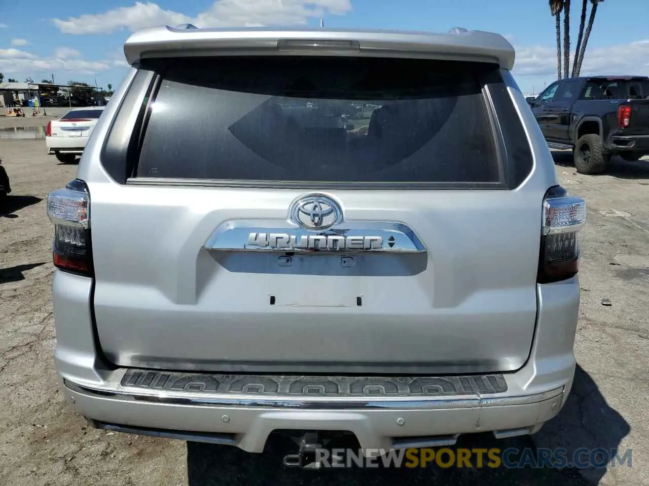 6 Photograph of a damaged car JTEKU5JR5P6131418 TOYOTA 4RUNNER 2023