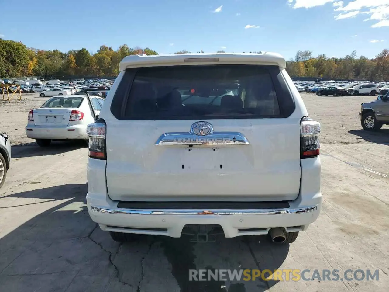 6 Photograph of a damaged car JTEKU5JR6P6164430 TOYOTA 4RUNNER 2023