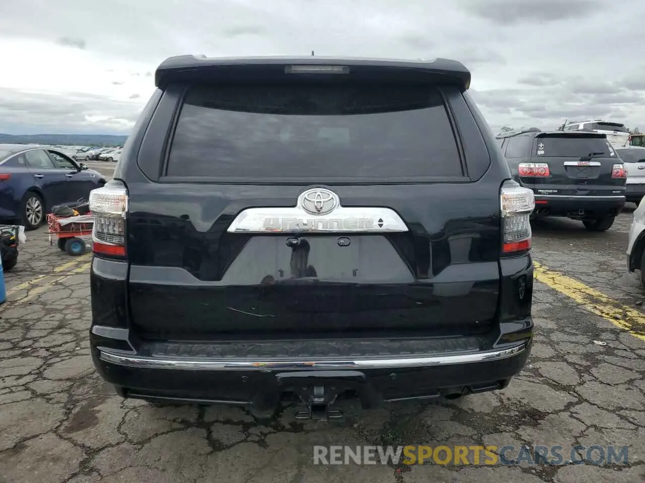 6 Photograph of a damaged car JTEKU5JR7P6200111 TOYOTA 4RUNNER 2023