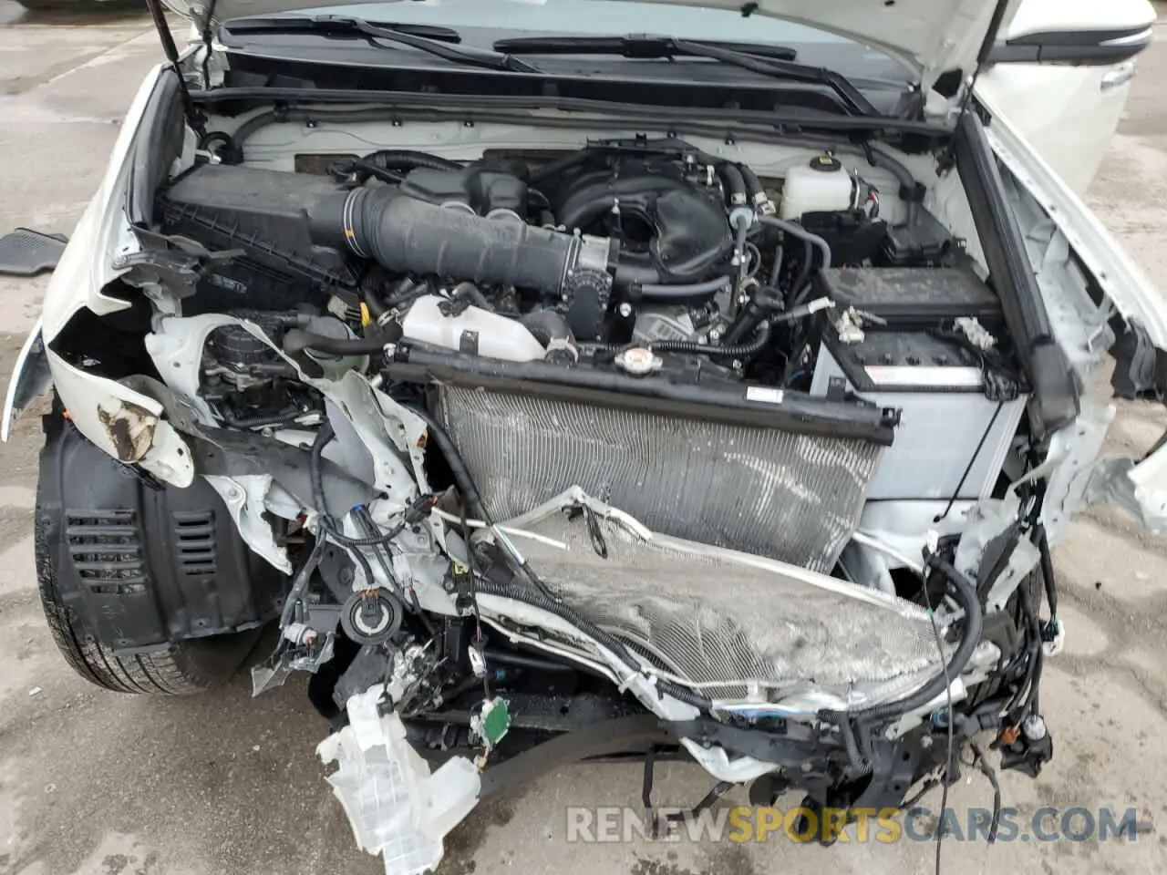 14 Photograph of a damaged car JTEKU5JR8P6169368 TOYOTA 4RUNNER 2023