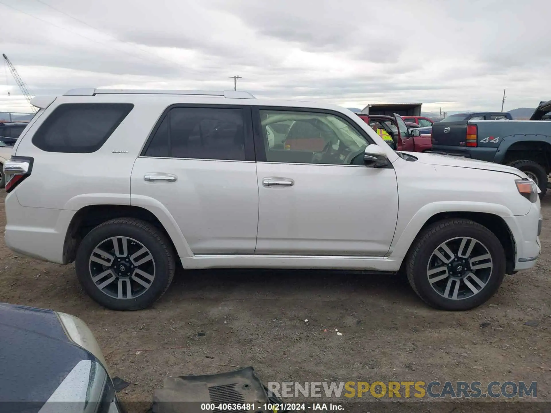 14 Photograph of a damaged car JTEKU5JR8P6187434 TOYOTA 4RUNNER 2023