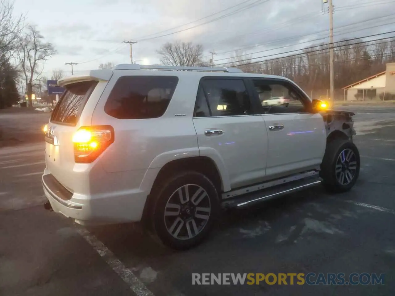 3 Photograph of a damaged car JTEKU5JRXP6212172 TOYOTA 4RUNNER 2023