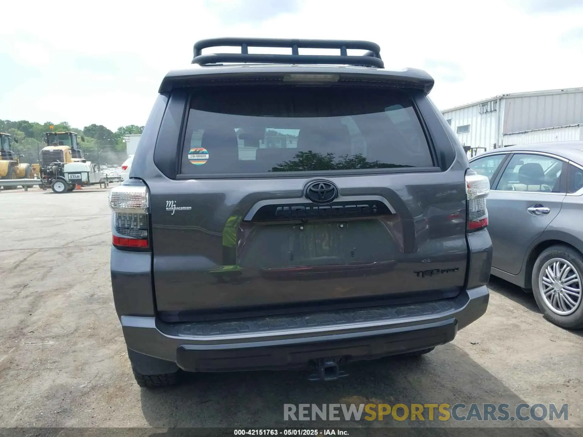 16 Photograph of a damaged car JTELU5JR3P6161053 TOYOTA 4RUNNER 2023
