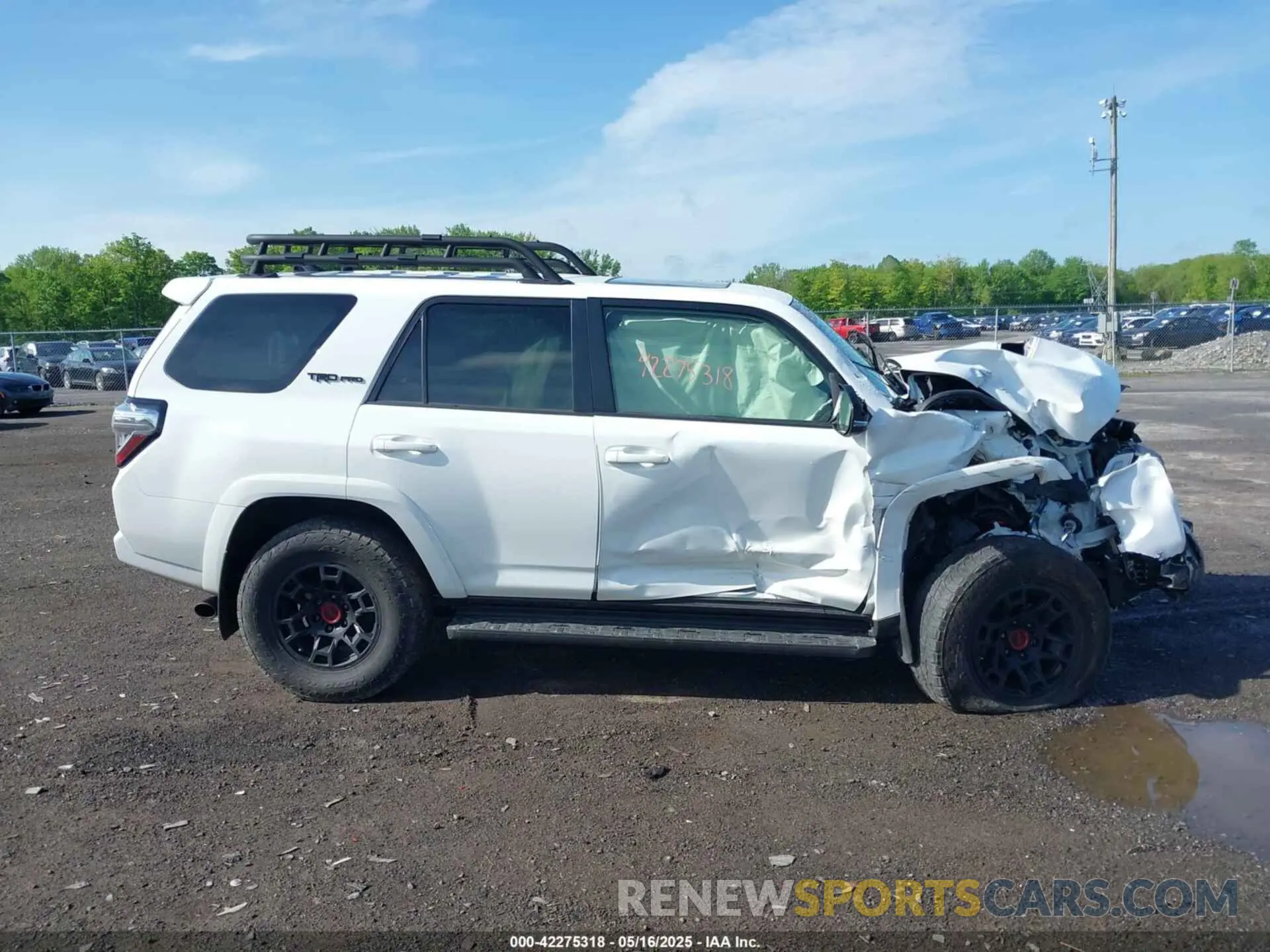 13 Photograph of a damaged car JTELU5JR6P6132579 TOYOTA 4RUNNER 2023