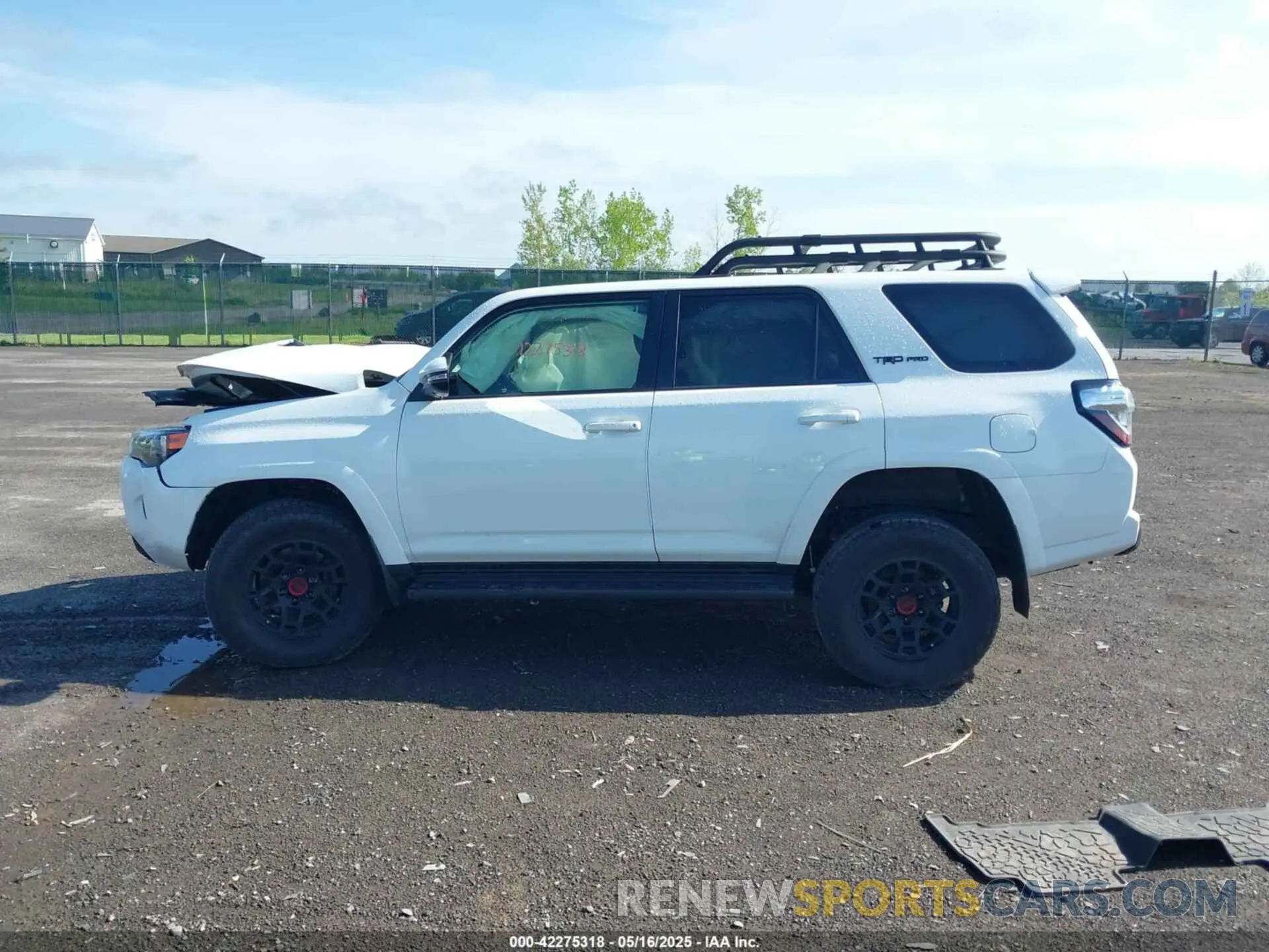 14 Photograph of a damaged car JTELU5JR6P6132579 TOYOTA 4RUNNER 2023