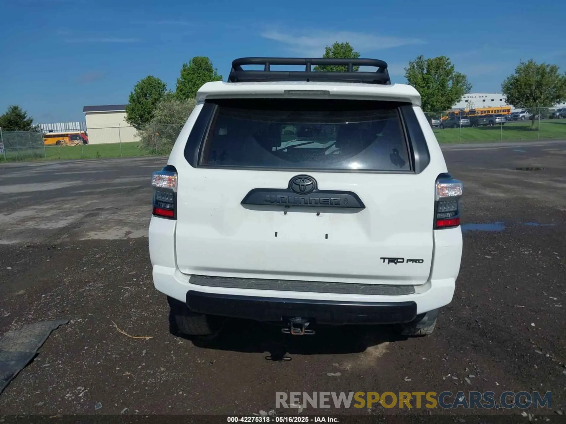 16 Photograph of a damaged car JTELU5JR6P6132579 TOYOTA 4RUNNER 2023
