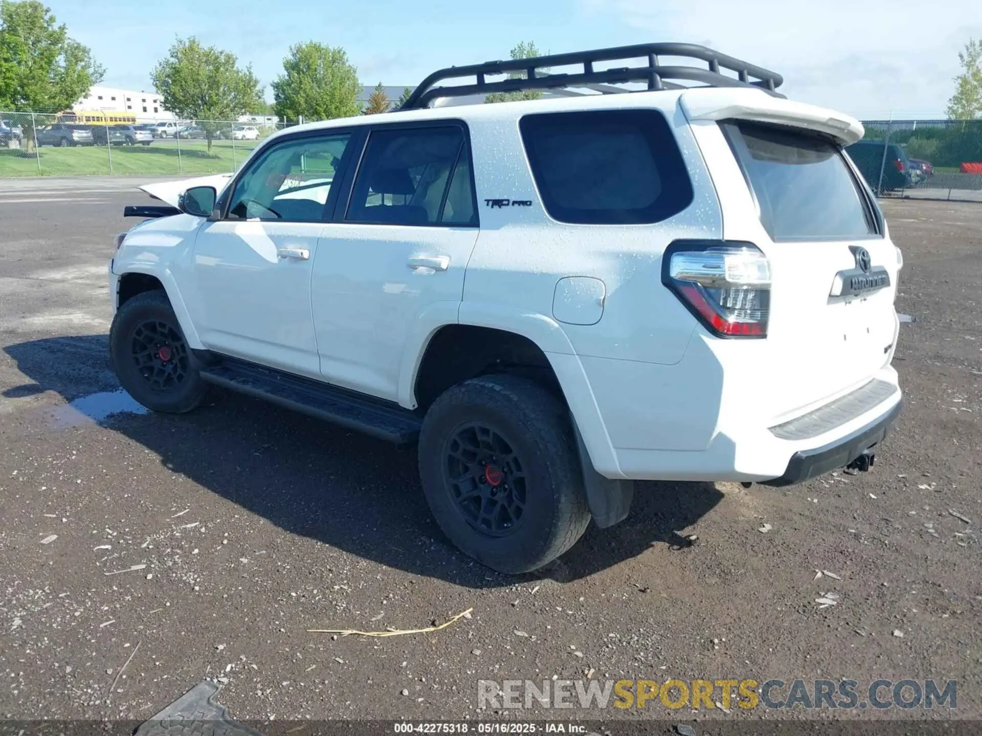 3 Photograph of a damaged car JTELU5JR6P6132579 TOYOTA 4RUNNER 2023