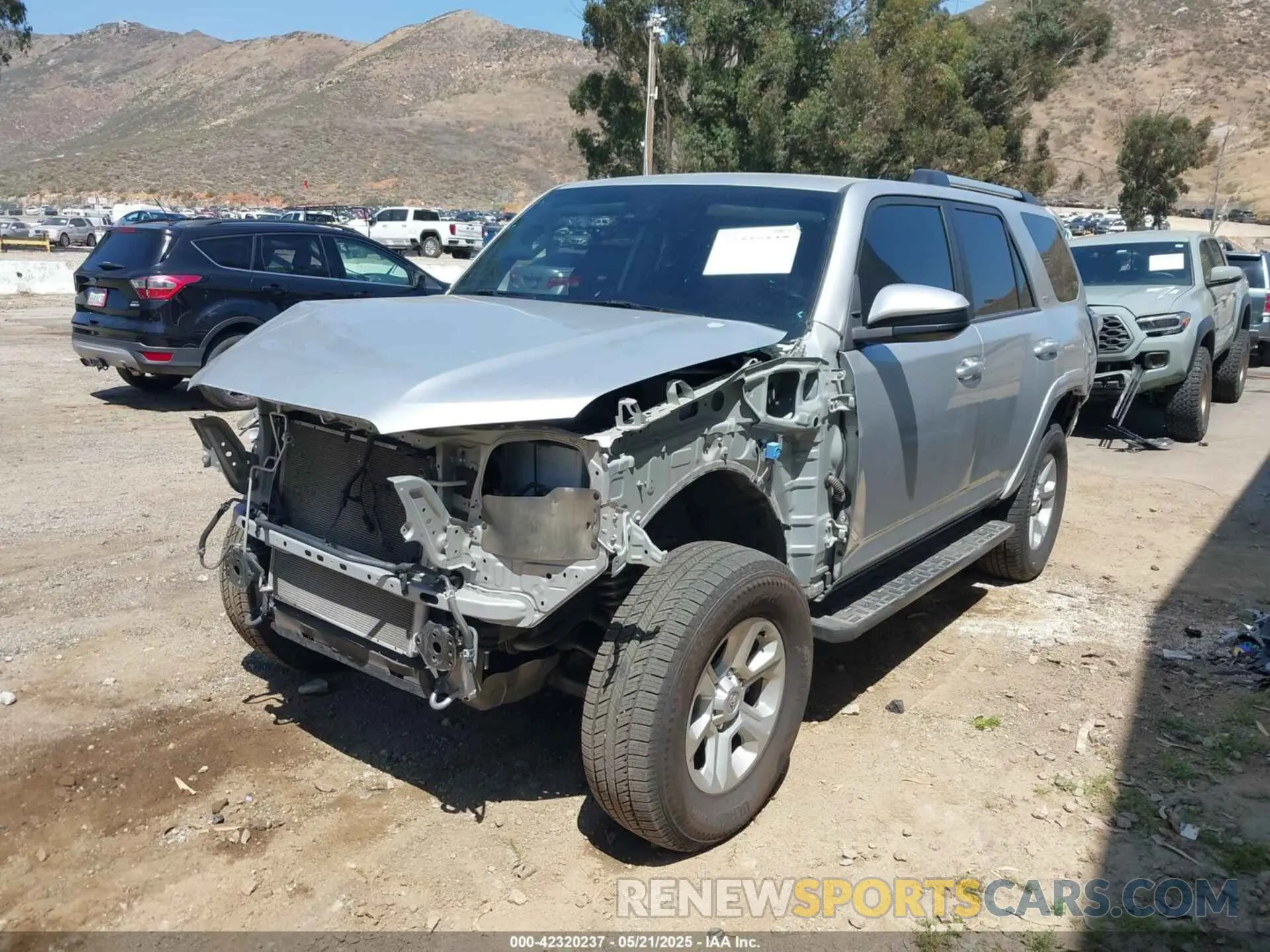2 Photograph of a damaged car JTEMU5JR1P6089760 TOYOTA 4RUNNER 2023