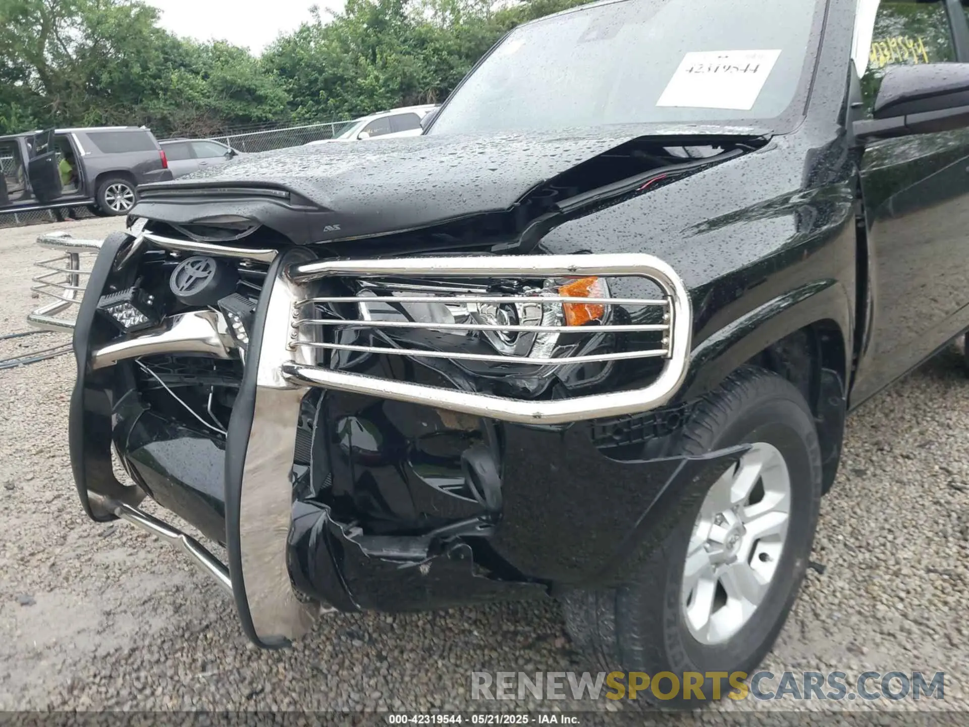 6 Photograph of a damaged car JTEMU5JR1P6159399 TOYOTA 4RUNNER 2023