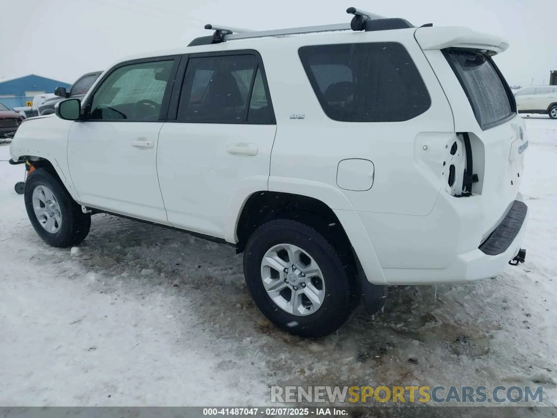 3 Photograph of a damaged car JTEMU5JR2P6113810 TOYOTA 4RUNNER 2023