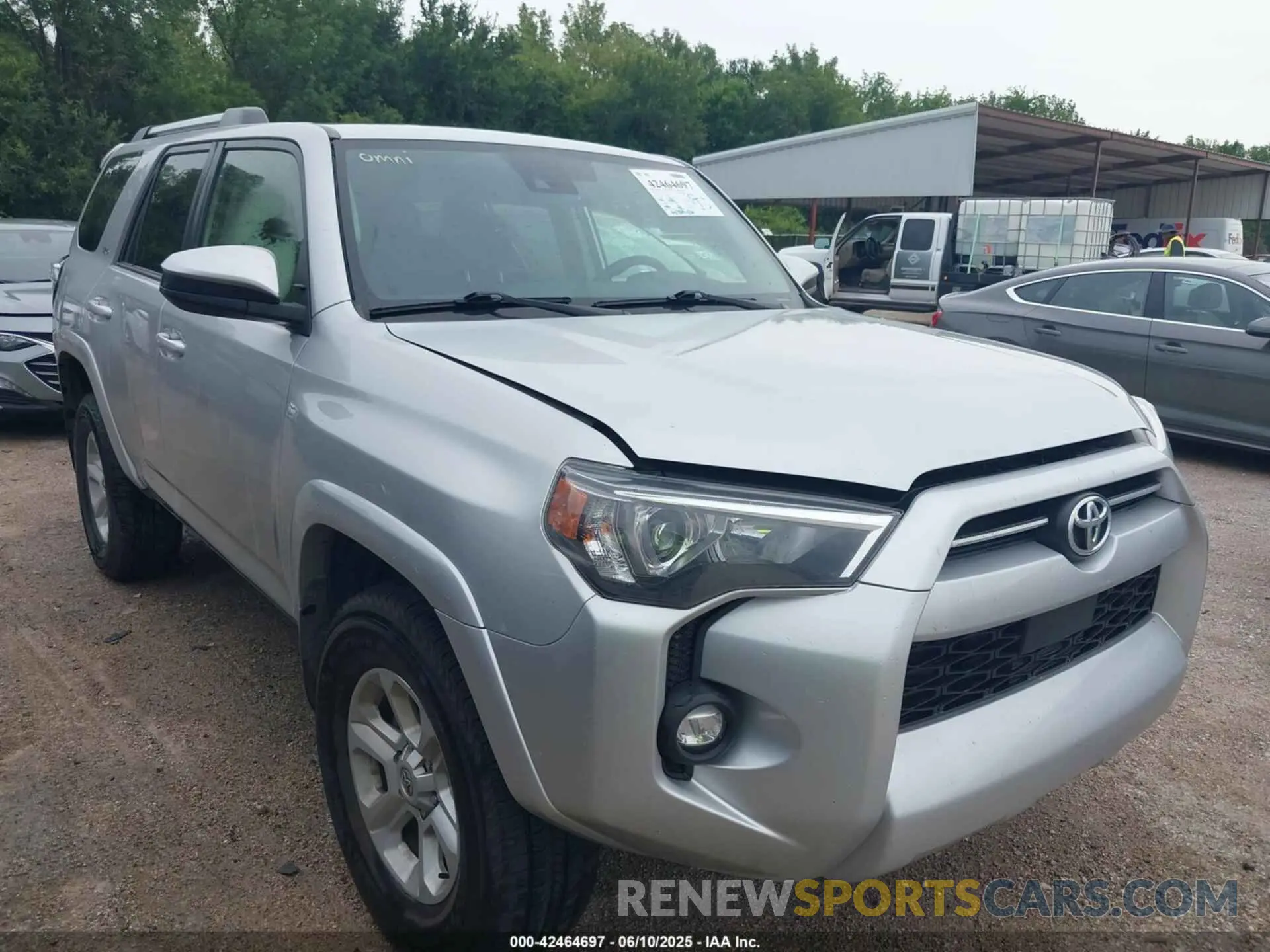 1 Photograph of a damaged car JTEMU5JR3P6158092 TOYOTA 4RUNNER 2023