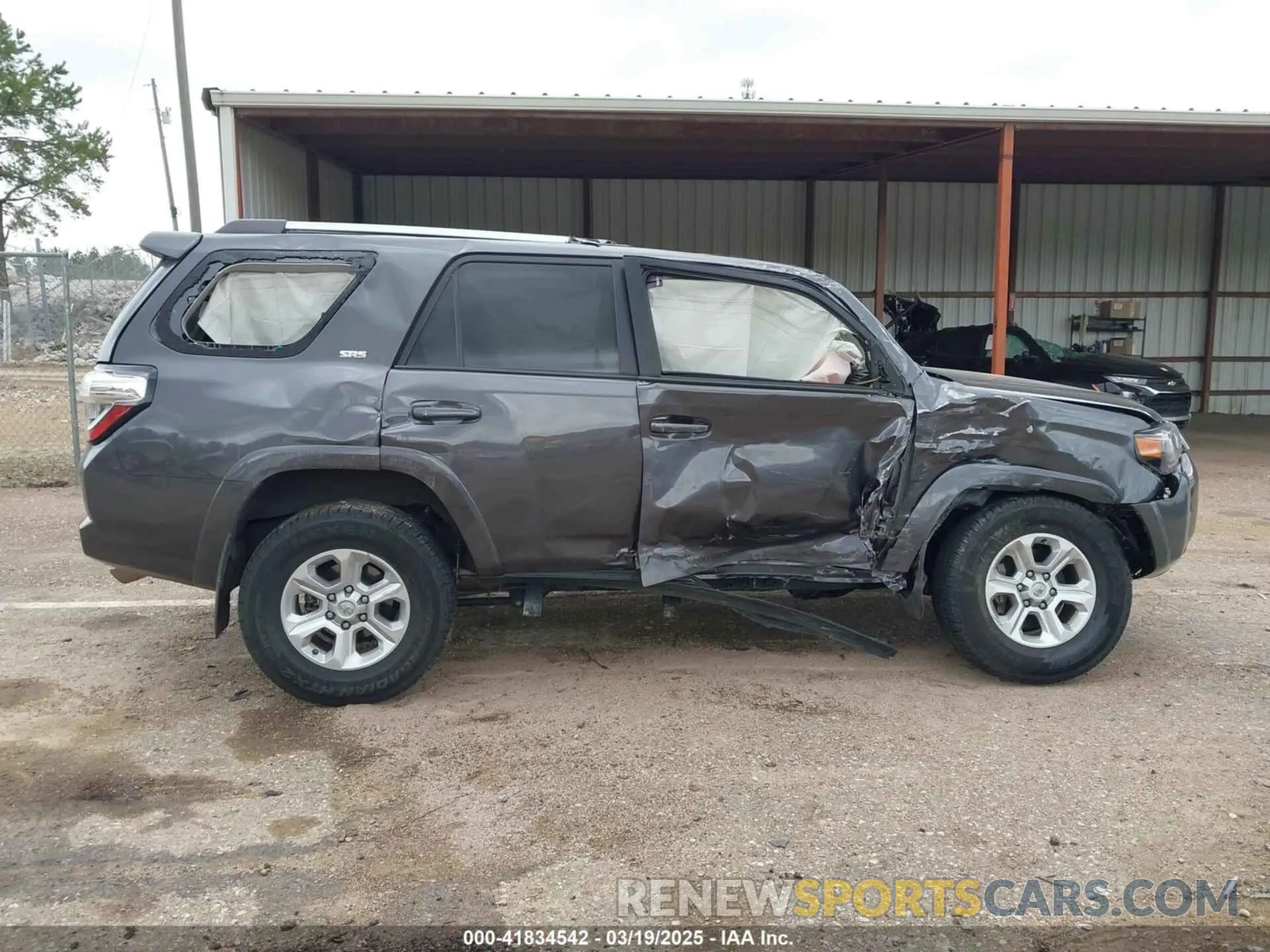 13 Photograph of a damaged car JTEMU5JR5P6111291 TOYOTA 4RUNNER 2023