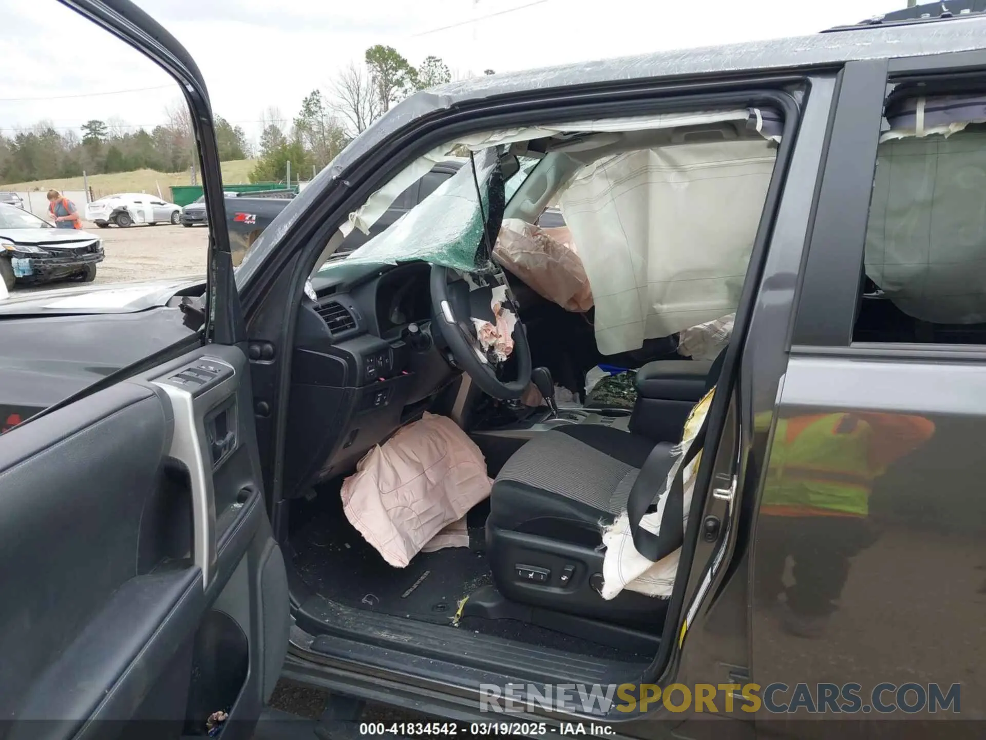 5 Photograph of a damaged car JTEMU5JR5P6111291 TOYOTA 4RUNNER 2023
