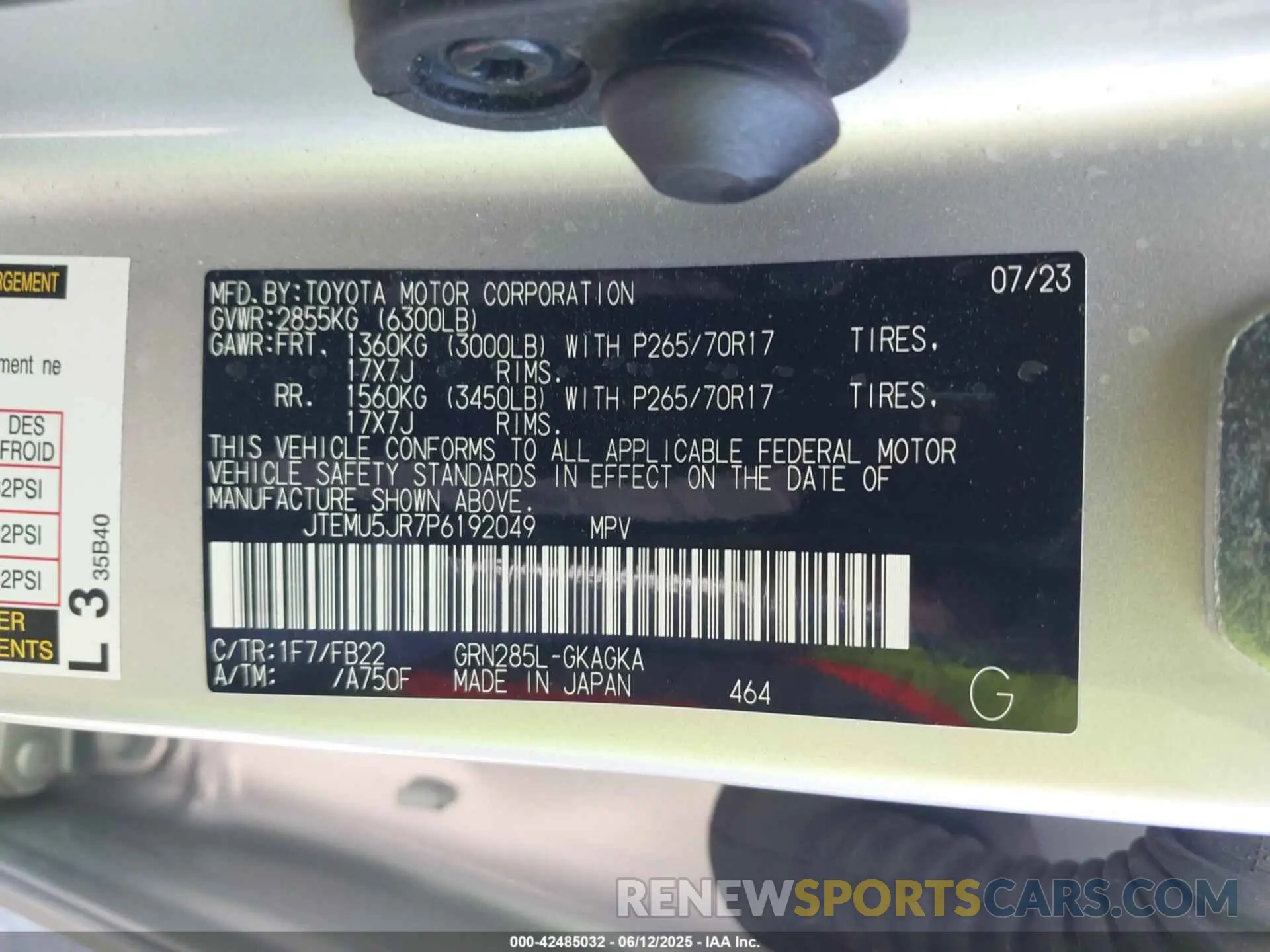 9 Photograph of a damaged car JTEMU5JR7P6192049 TOYOTA 4RUNNER 2023