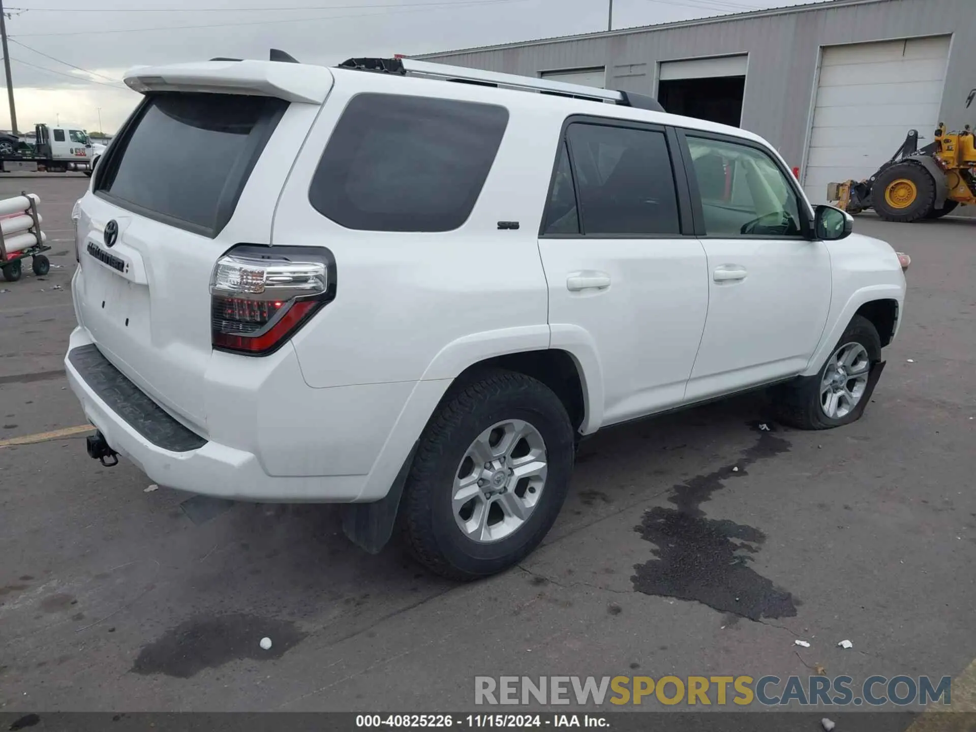 4 Photograph of a damaged car JTEMU5JRXP6142262 TOYOTA 4RUNNER 2023