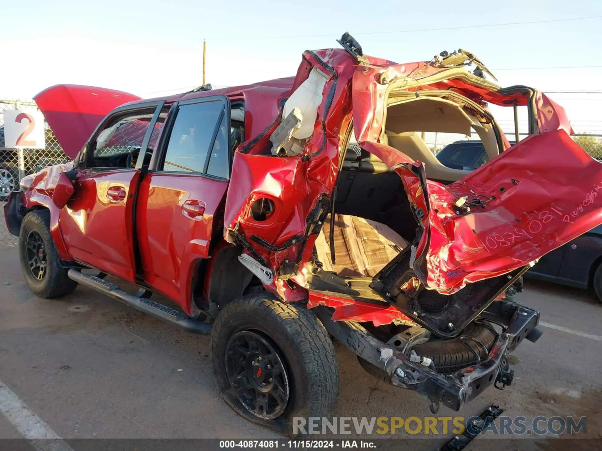 6 Photograph of a damaged car JTENU5JR4P6143282 TOYOTA 4RUNNER 2023