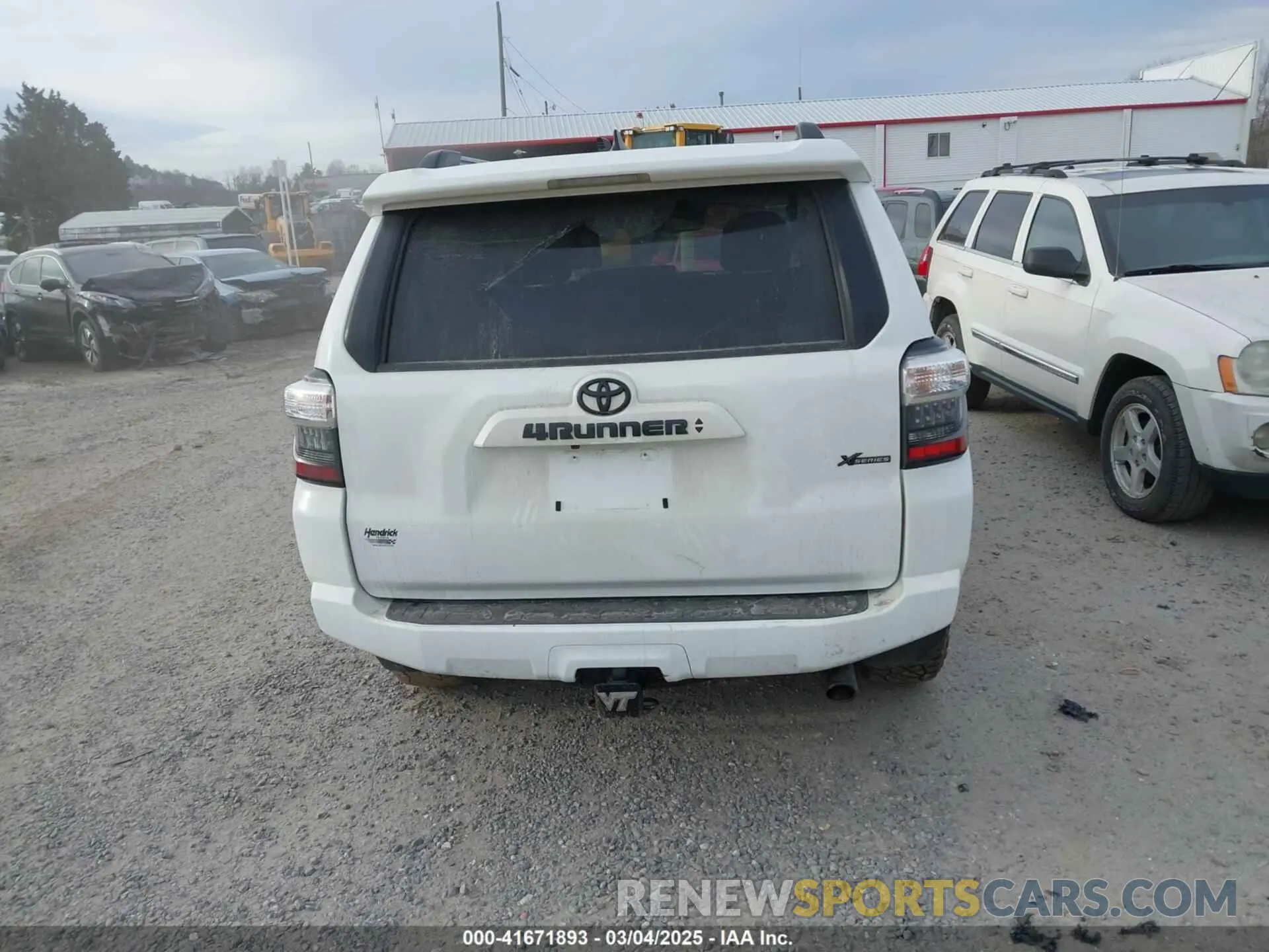 15 Photograph of a damaged car JTENU5JR5P6207197 TOYOTA 4RUNNER 2023