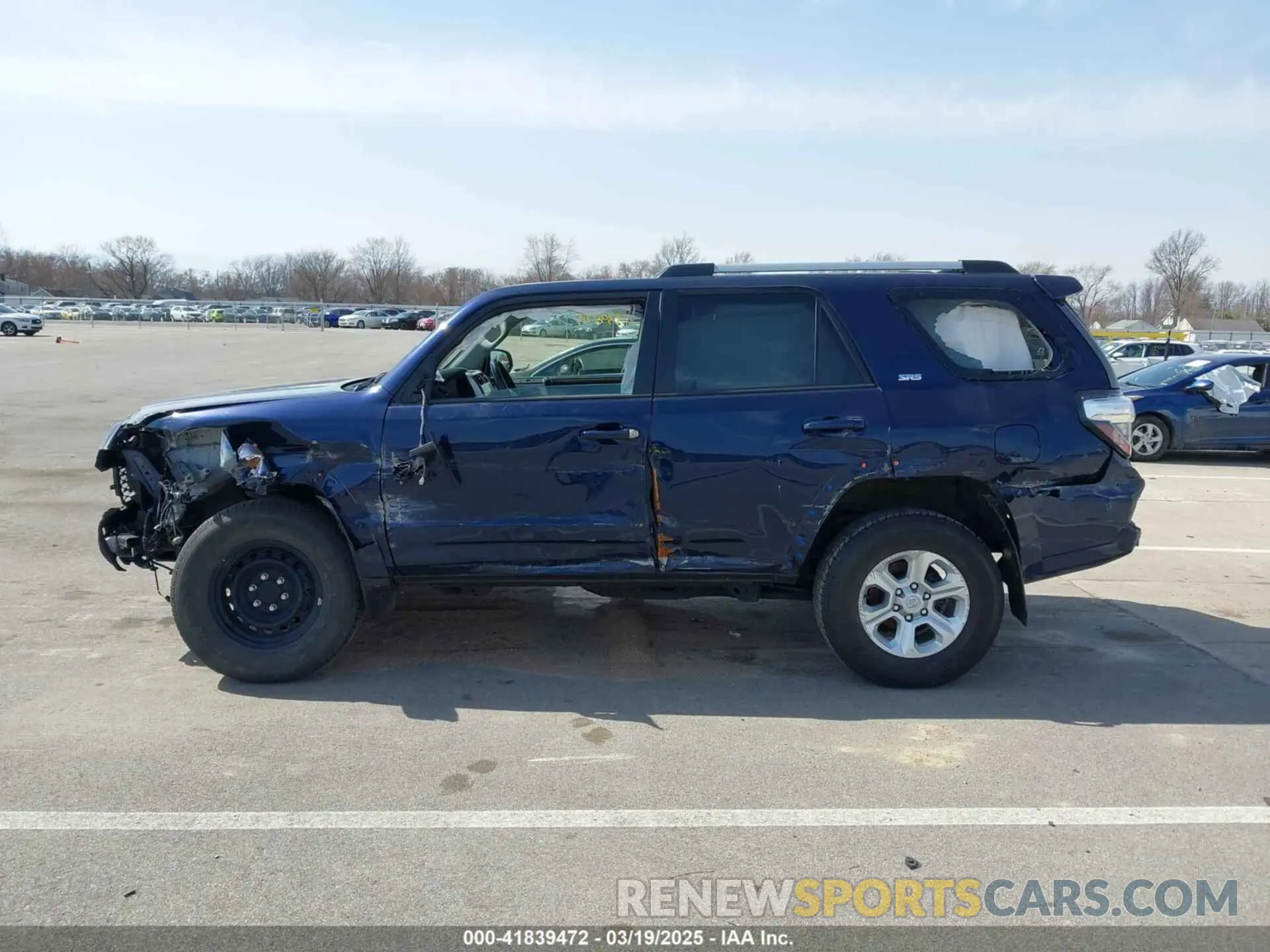 14 Photograph of a damaged car JTENU5JR8P6110723 TOYOTA 4RUNNER 2023