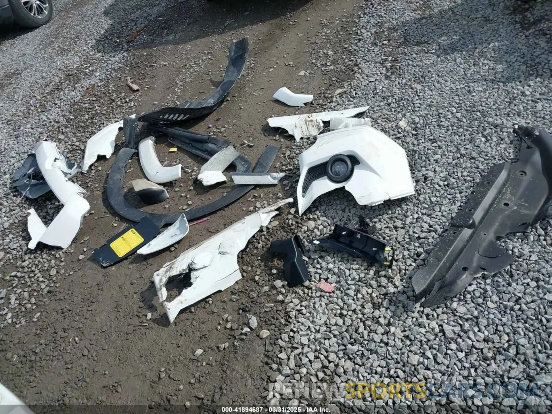 12 Photograph of a damaged car JTENU5JRXP6127409 TOYOTA 4RUNNER 2023