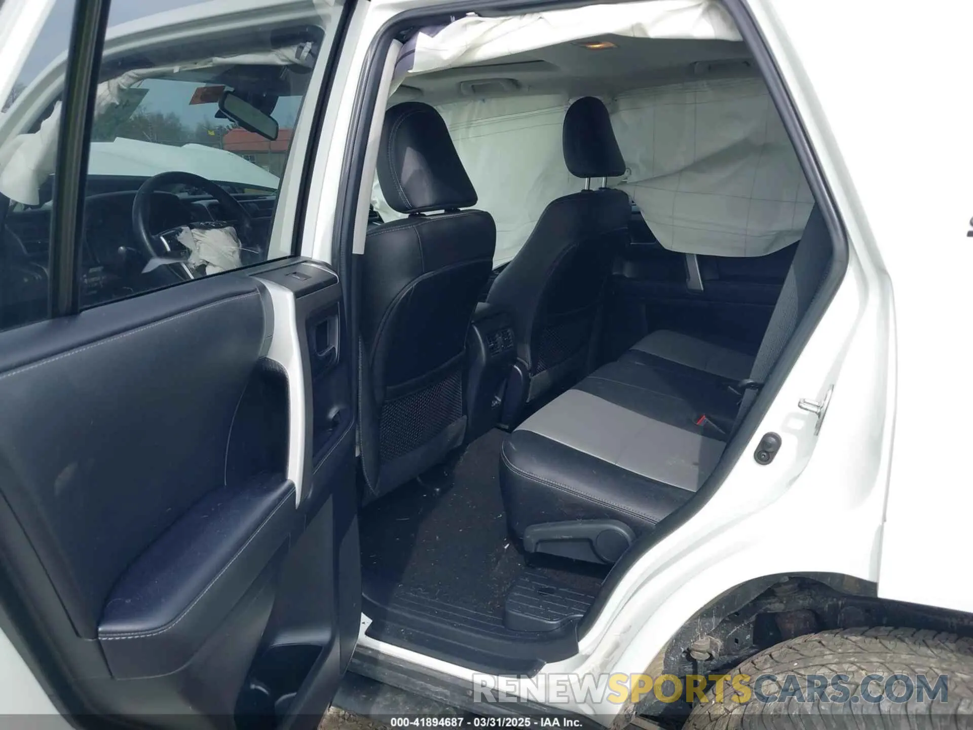 8 Photograph of a damaged car JTENU5JRXP6127409 TOYOTA 4RUNNER 2023
