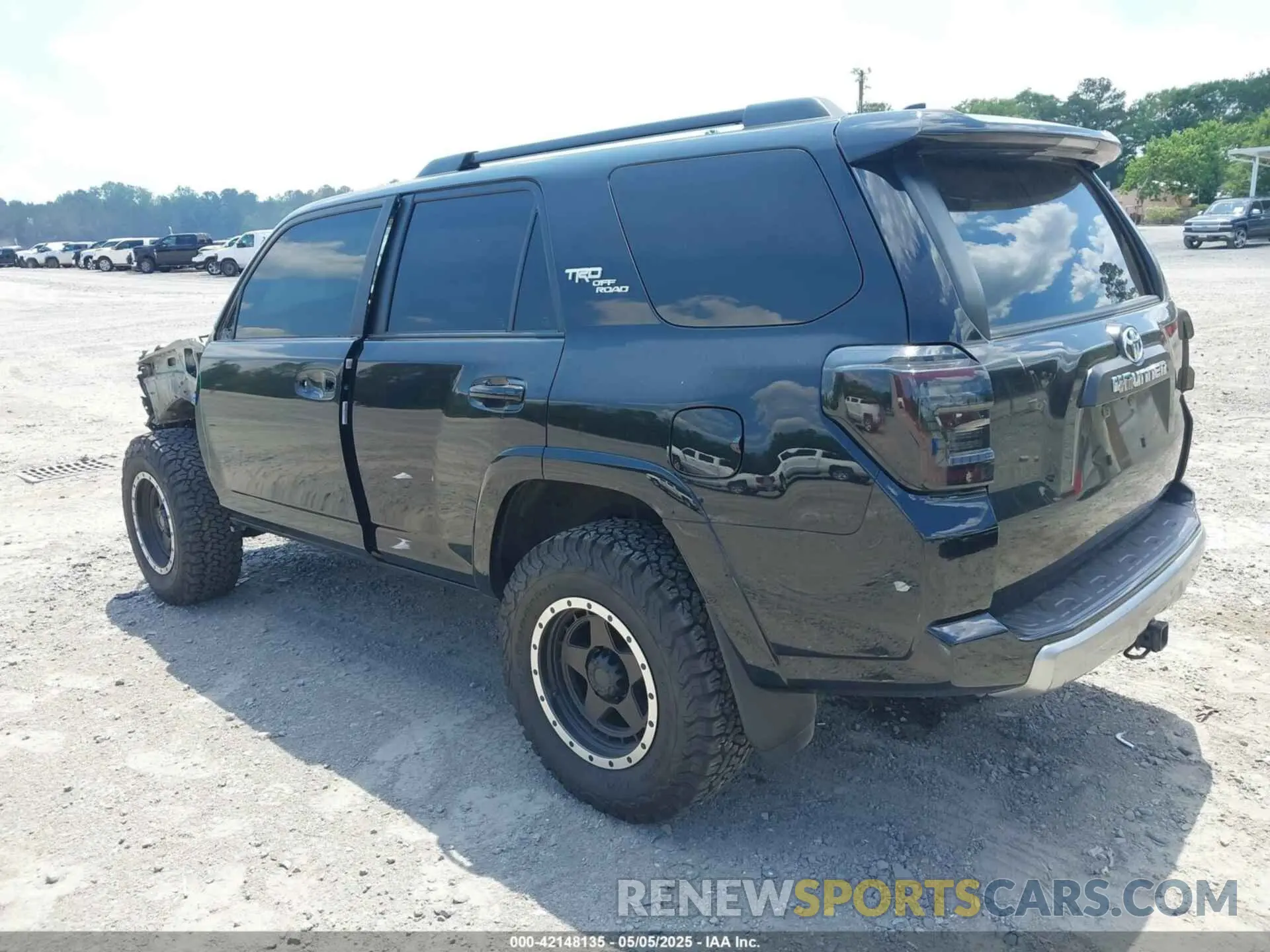 3 Photograph of a damaged car JTEPU5JR2P6100441 TOYOTA 4RUNNER 2023