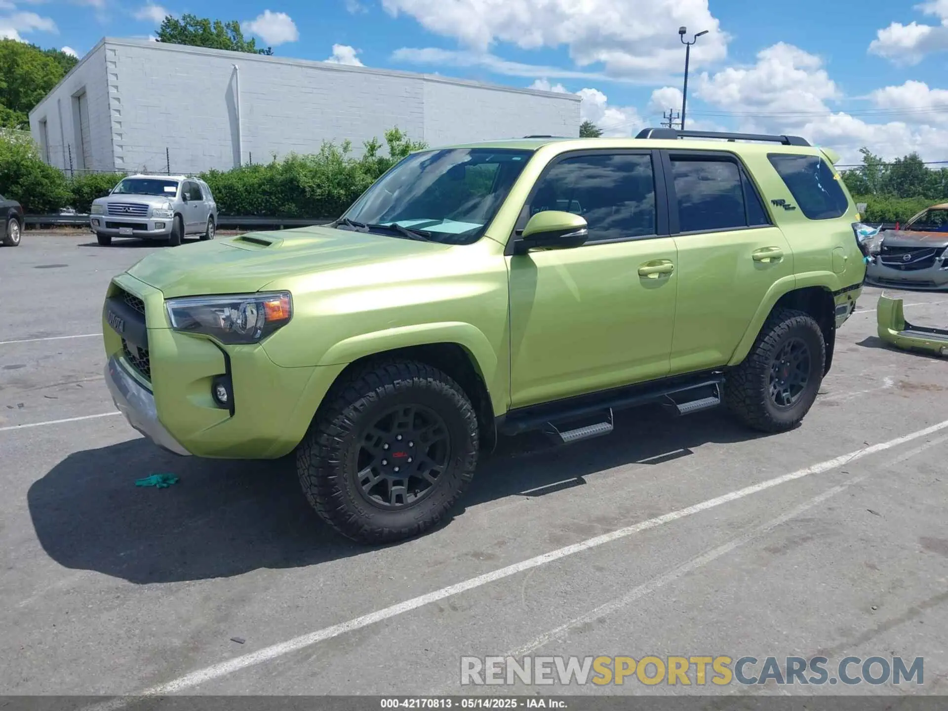 2 Photograph of a damaged car JTERU5JR0P6096303 TOYOTA 4RUNNER 2023
