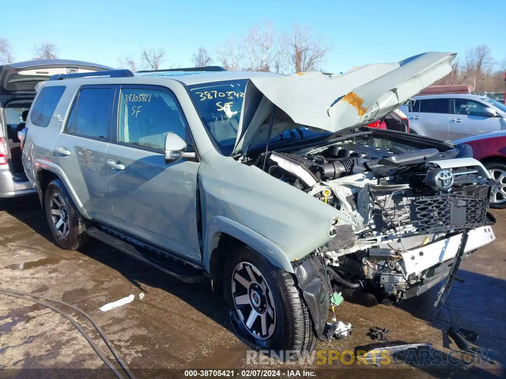 1 Photograph of a damaged car JTERU5JR0P6196627 TOYOTA 4RUNNER 2023